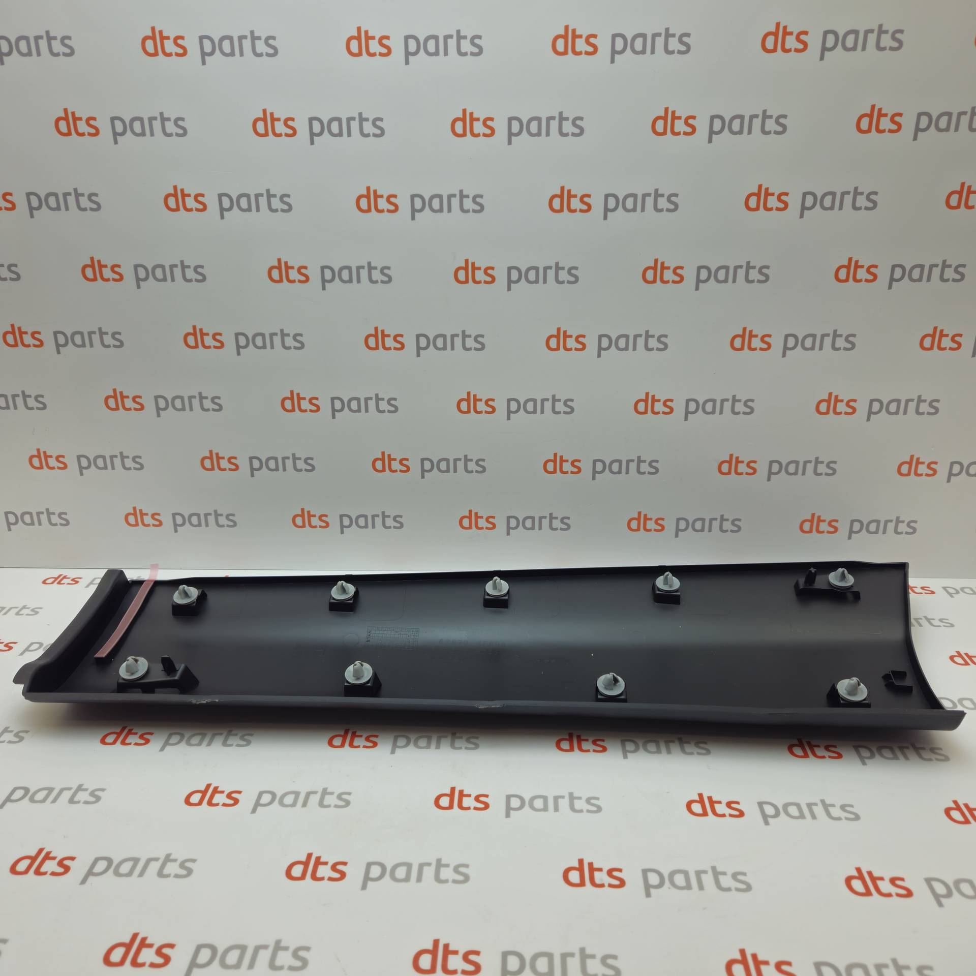 OEM Nissan/Infiniti 828704EA0A – Rear right door molding