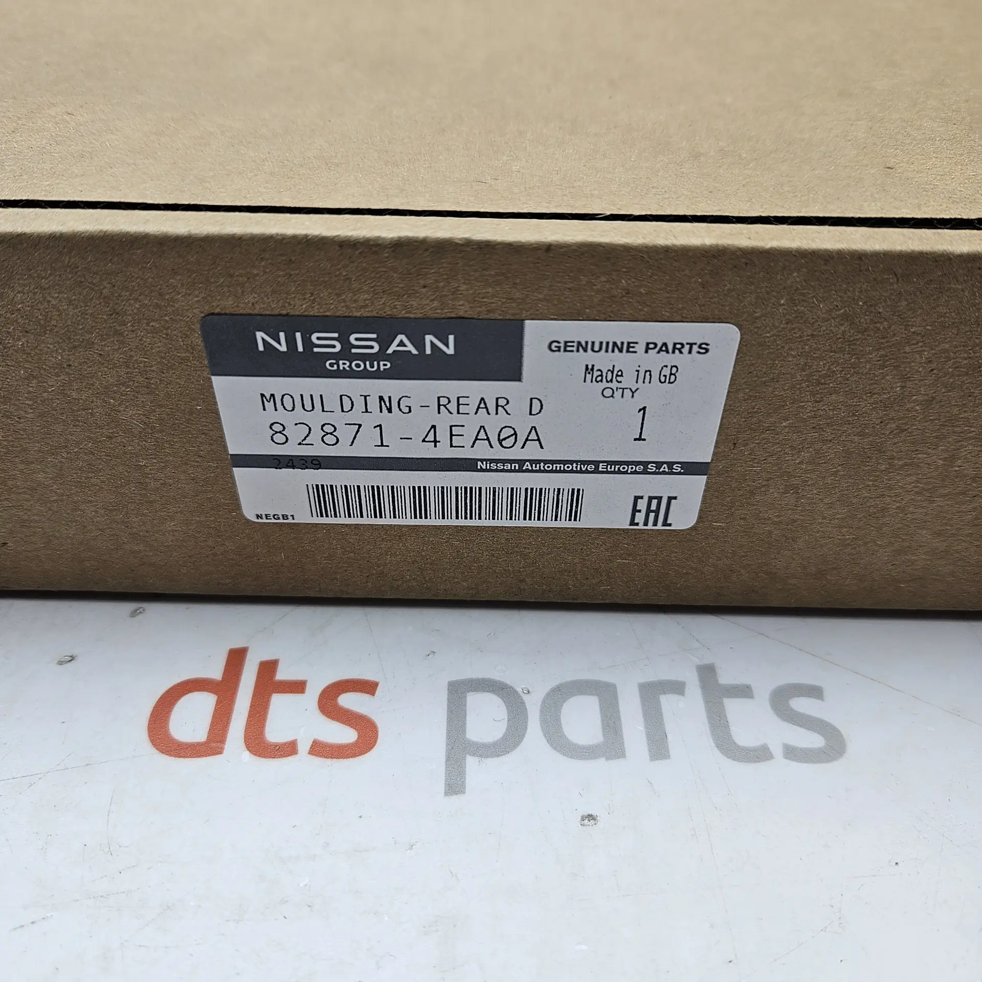 OEM Nissan 828714EA0A – Rear left door moulding trim