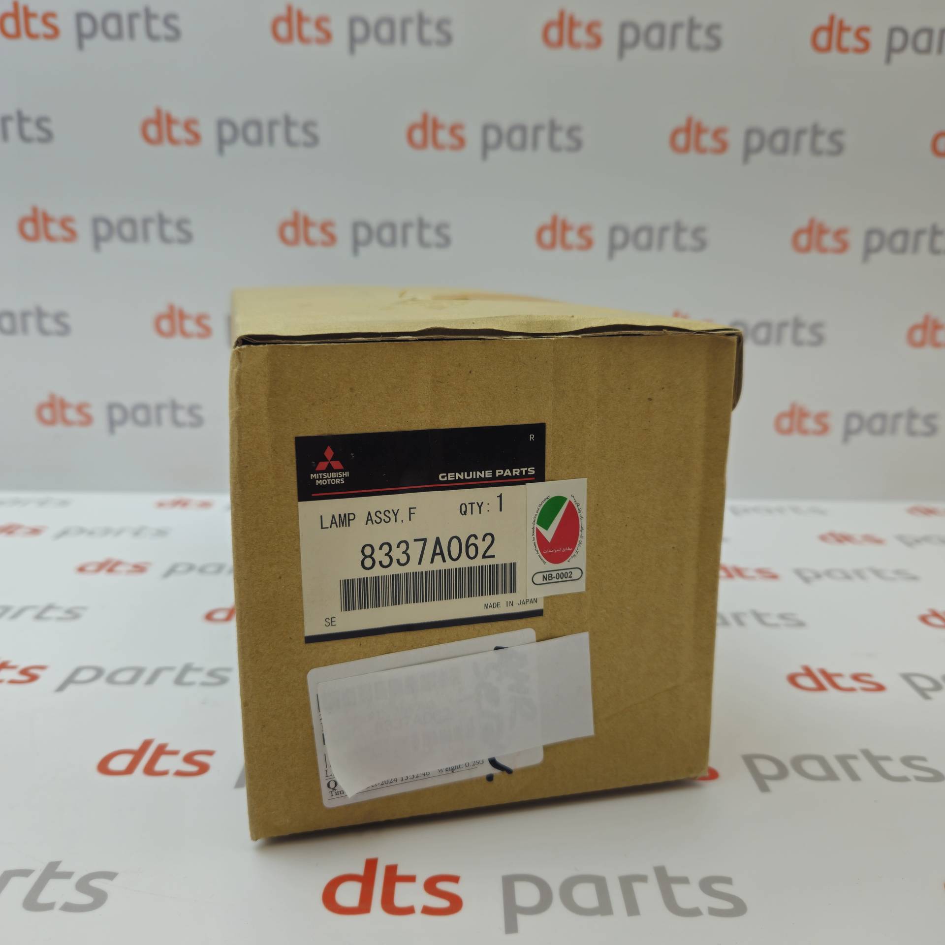 OEM Mitsubishi 8337A062 – Rear fog light