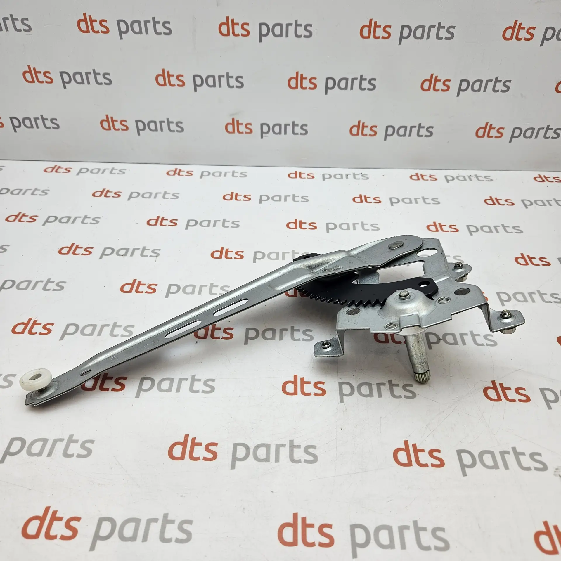 OEM Hyundai 834011C000 – Rear left window lifting mechanism