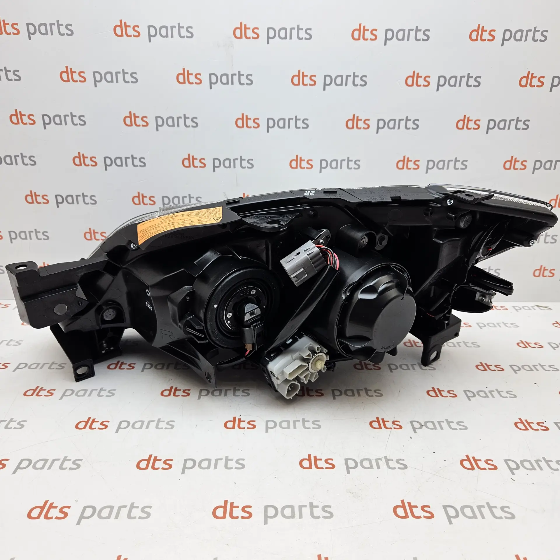 OEM Subaru 84001FG302 – Right headlight