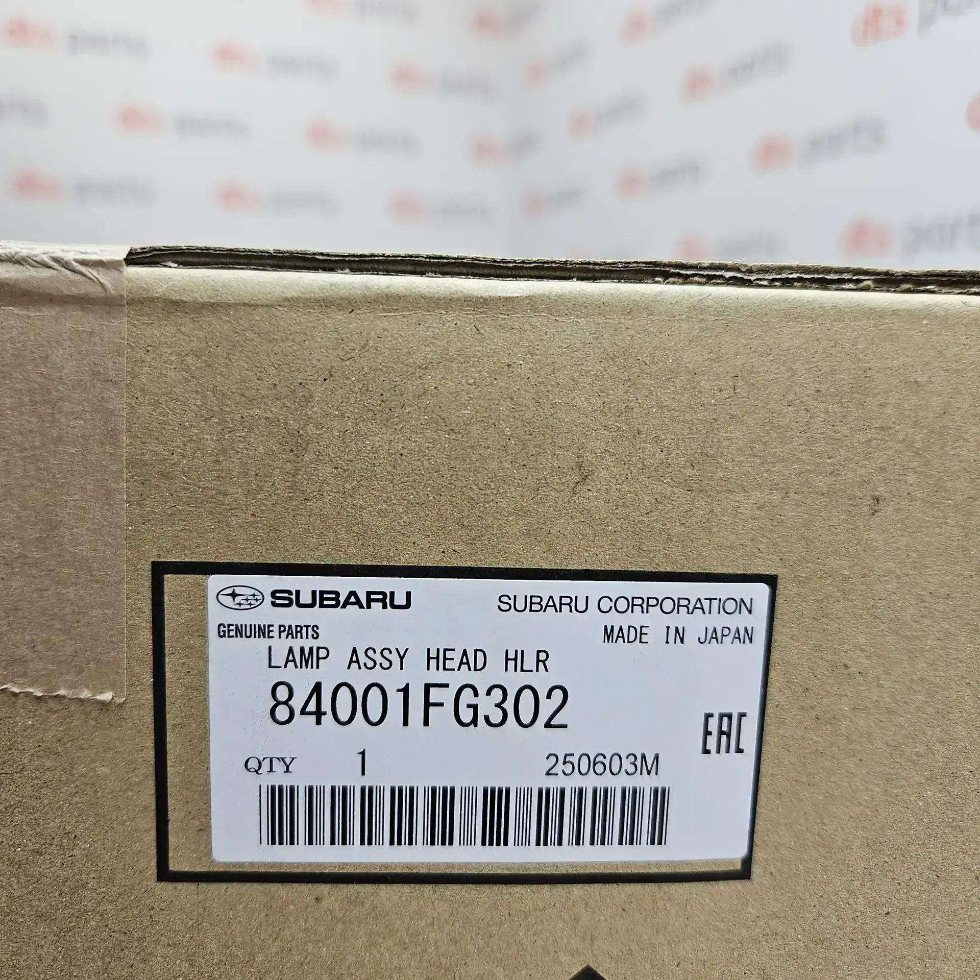 OEM Subaru 84001FG302 – Right headlight