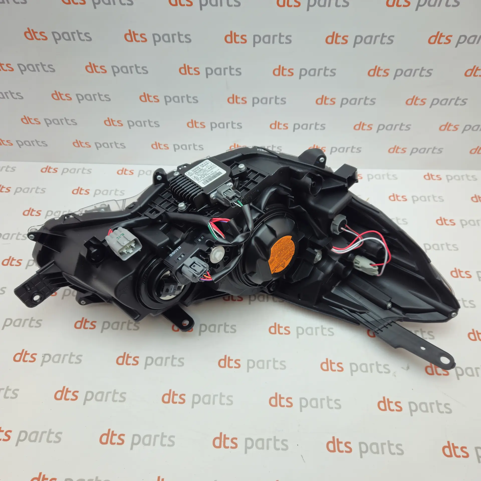 OEM Subaru 84001FJ131 – Front left headlight