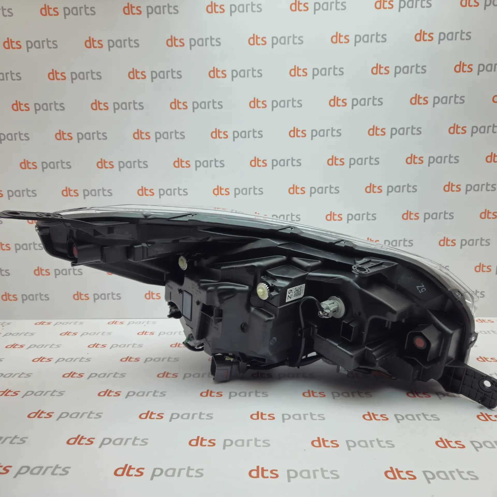OEM Subaru 84002FL592 – Front left headlight