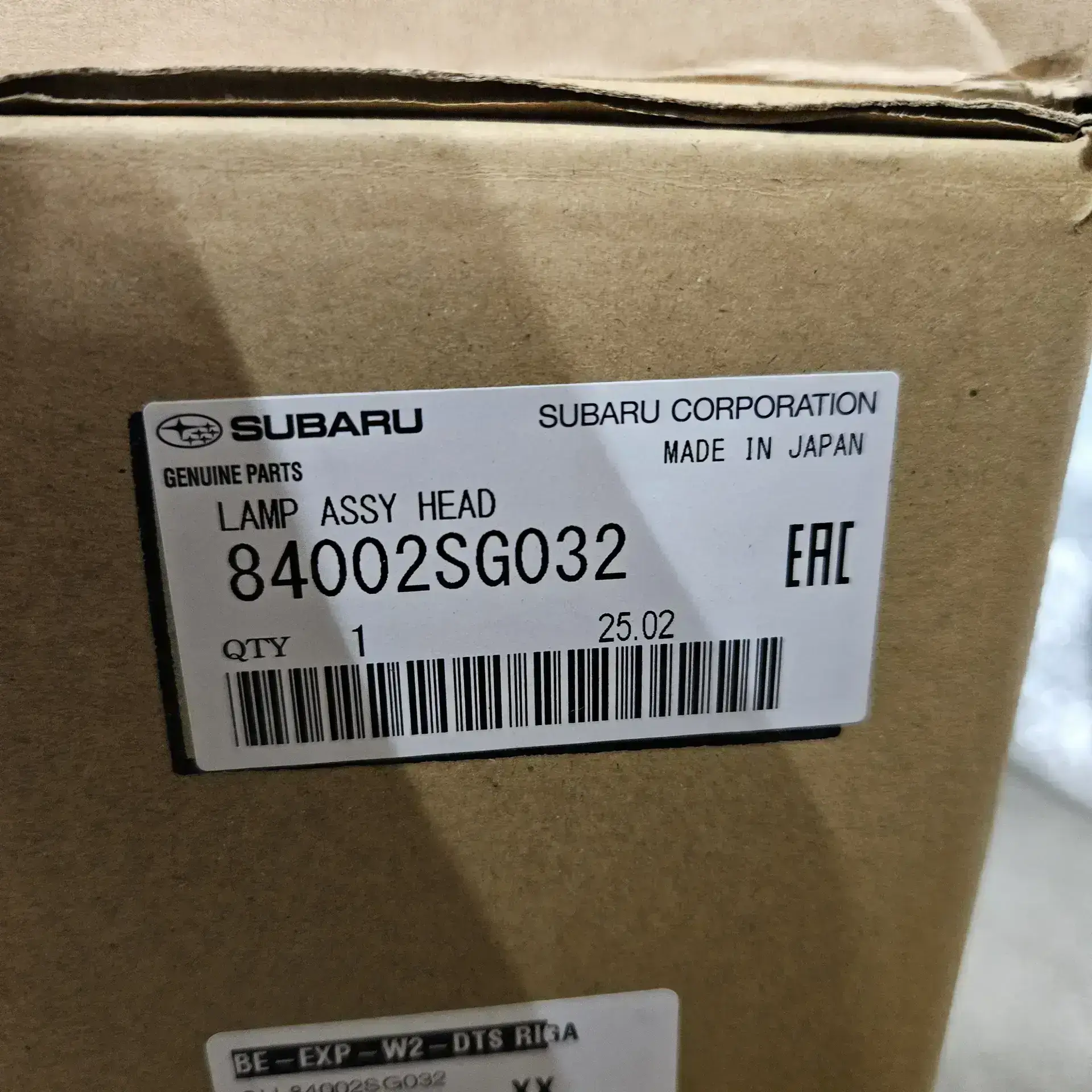 OEM Subaru 84002SG032 – Left headlight