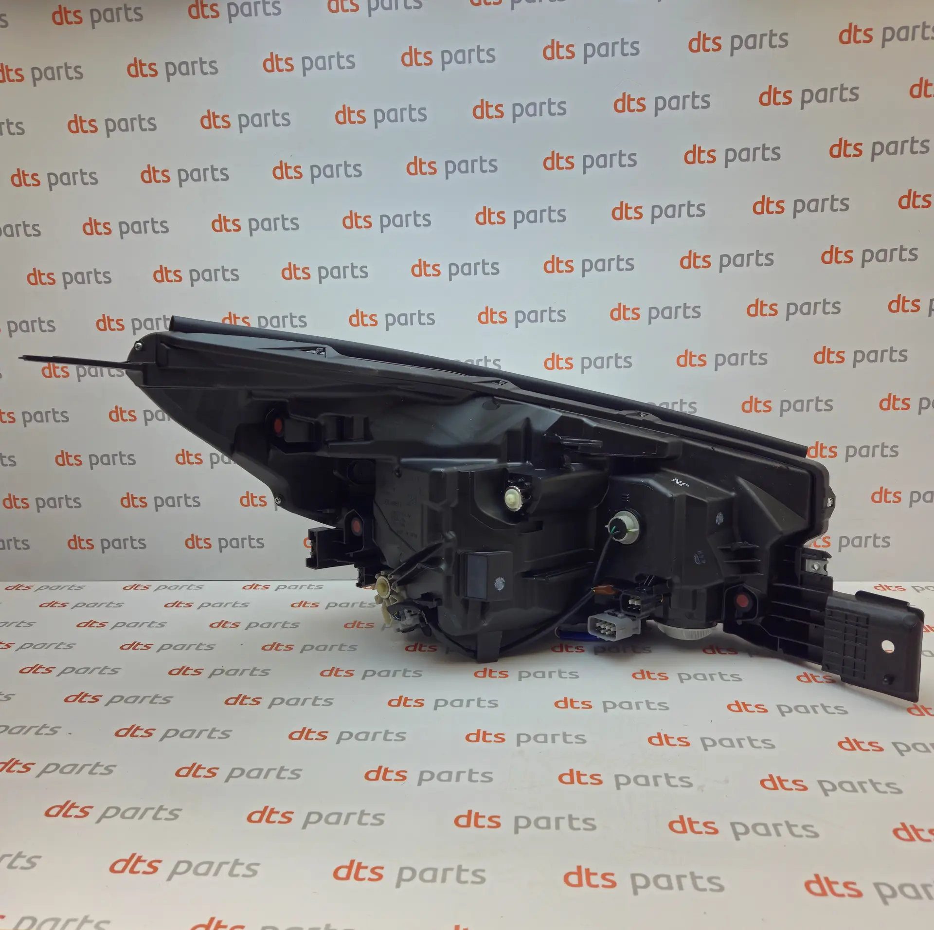 OEM Subaru 84004SJ350 – Front left headlight