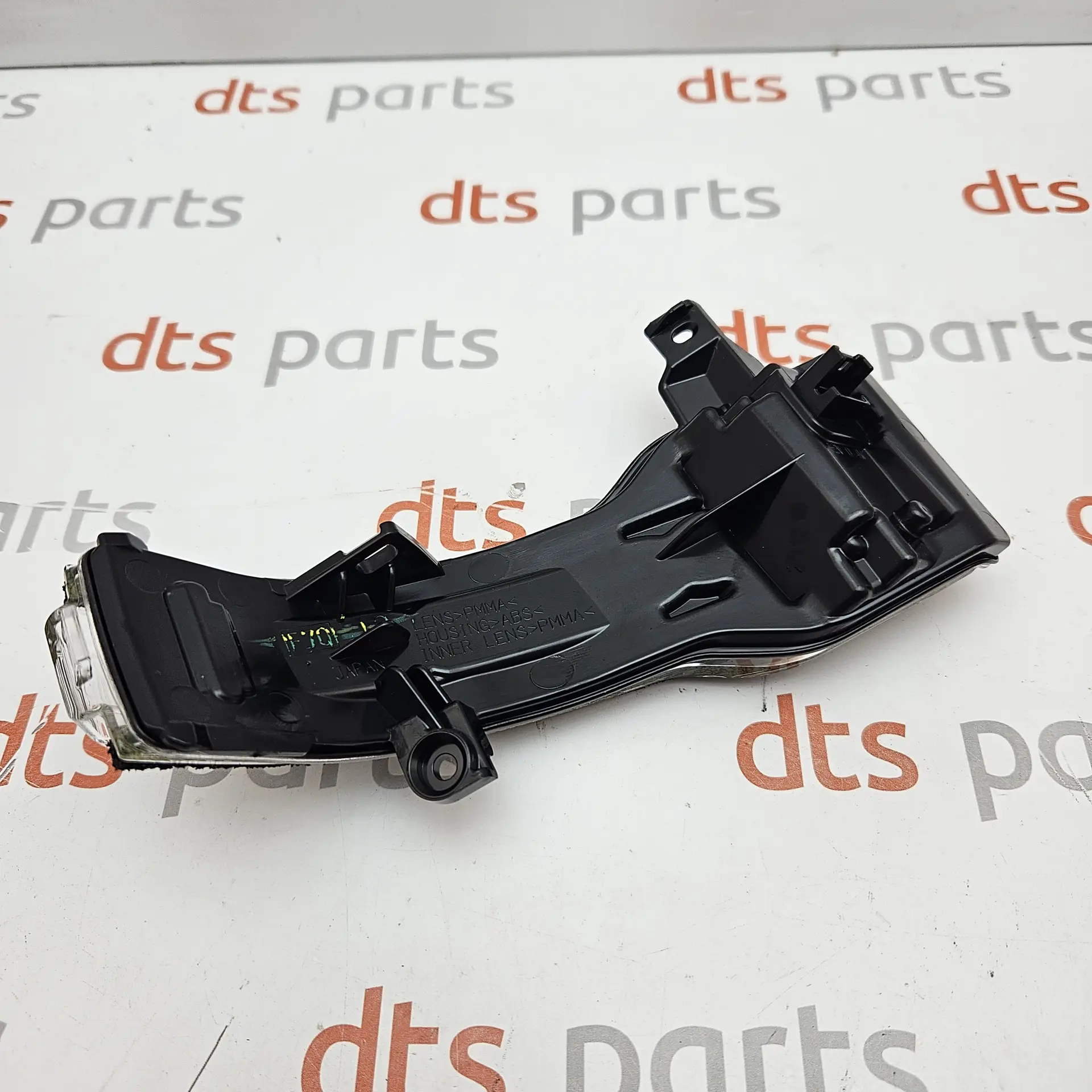 OEM Subaru 84401FL010 – Side door mirror turn signal light assembly