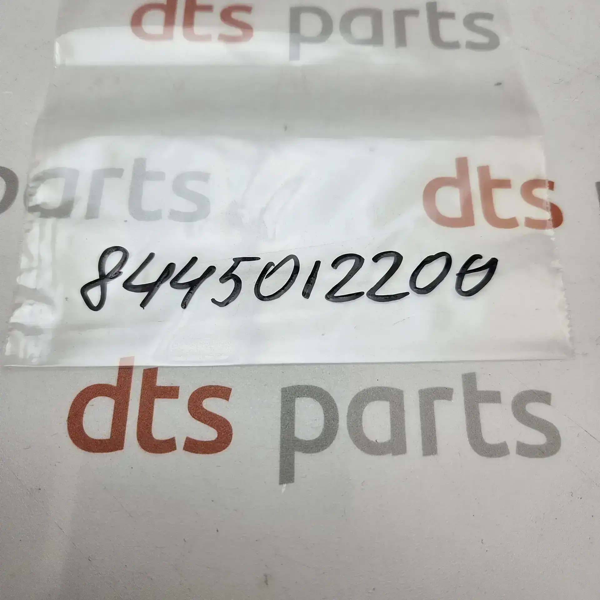 OEM Toyota 8445012200 – IGNITION OR STARTER SWITCH ASSEMBLY Toyota Avensis ADT270