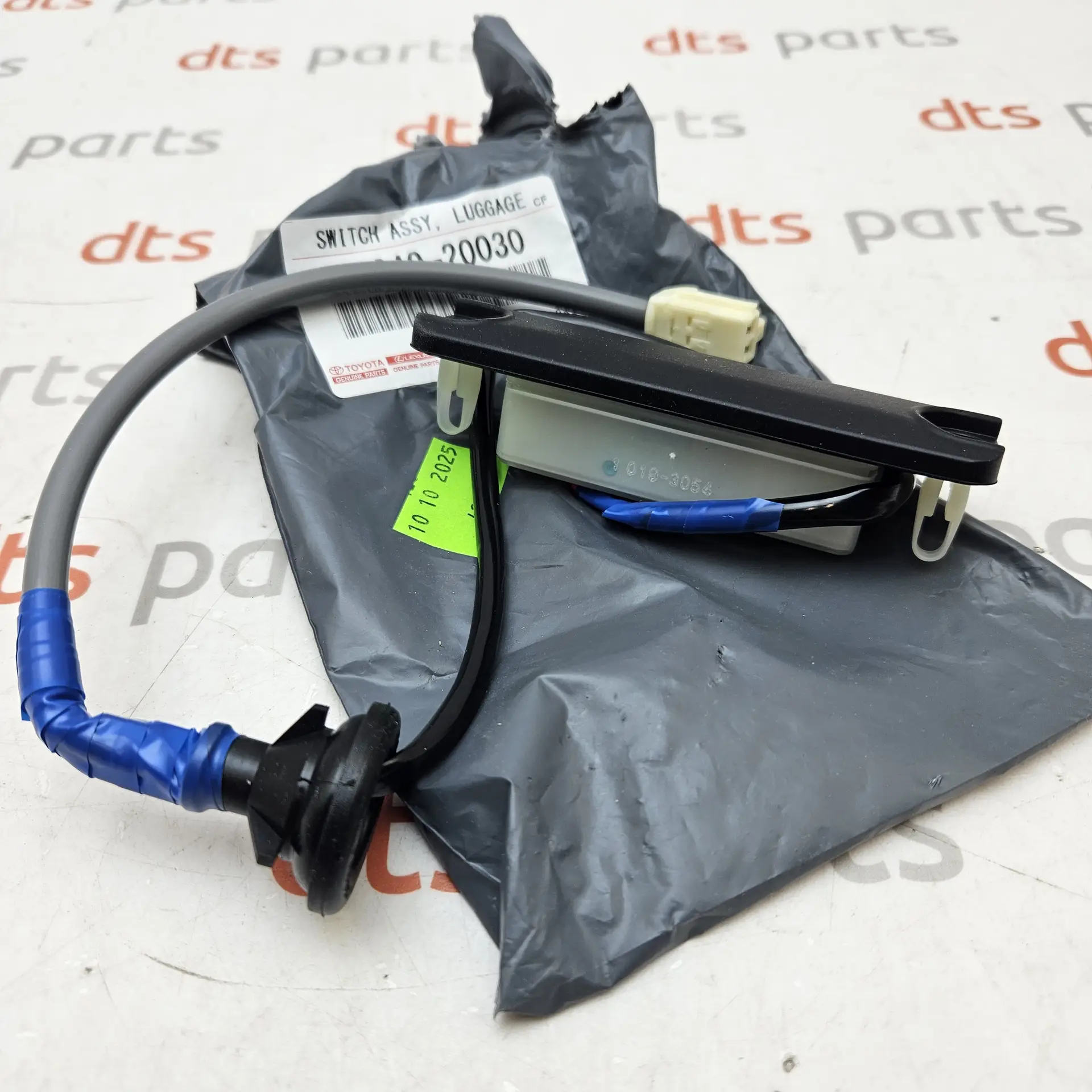 OEM Toyota 8484020030 – Back Door Opener Switch / Rear Hatch Release