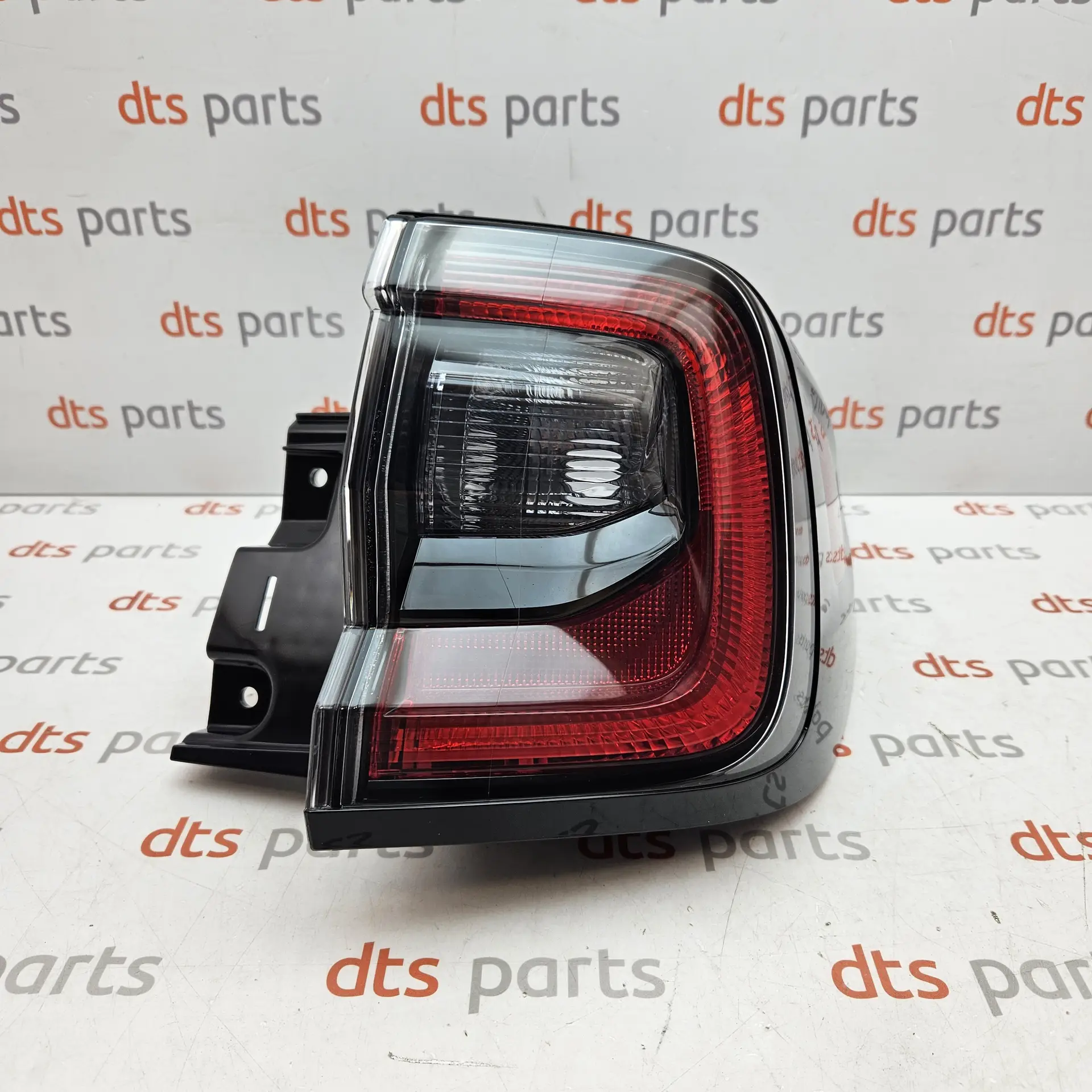 OEM Subaru 84912AN020 – Rear brake lamp assembly