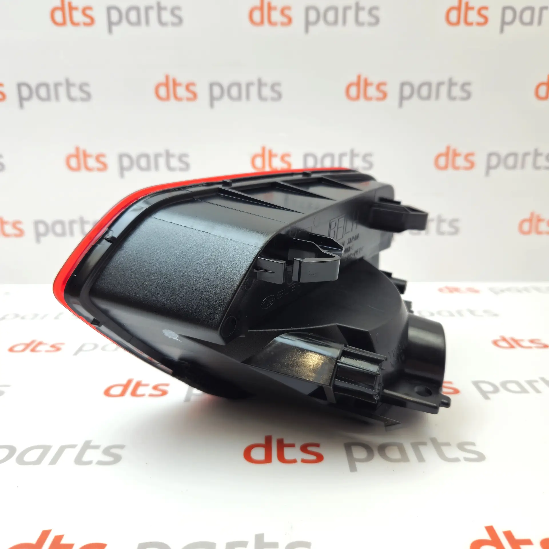 OEM Subaru 84913AL130 – Rear left fog light