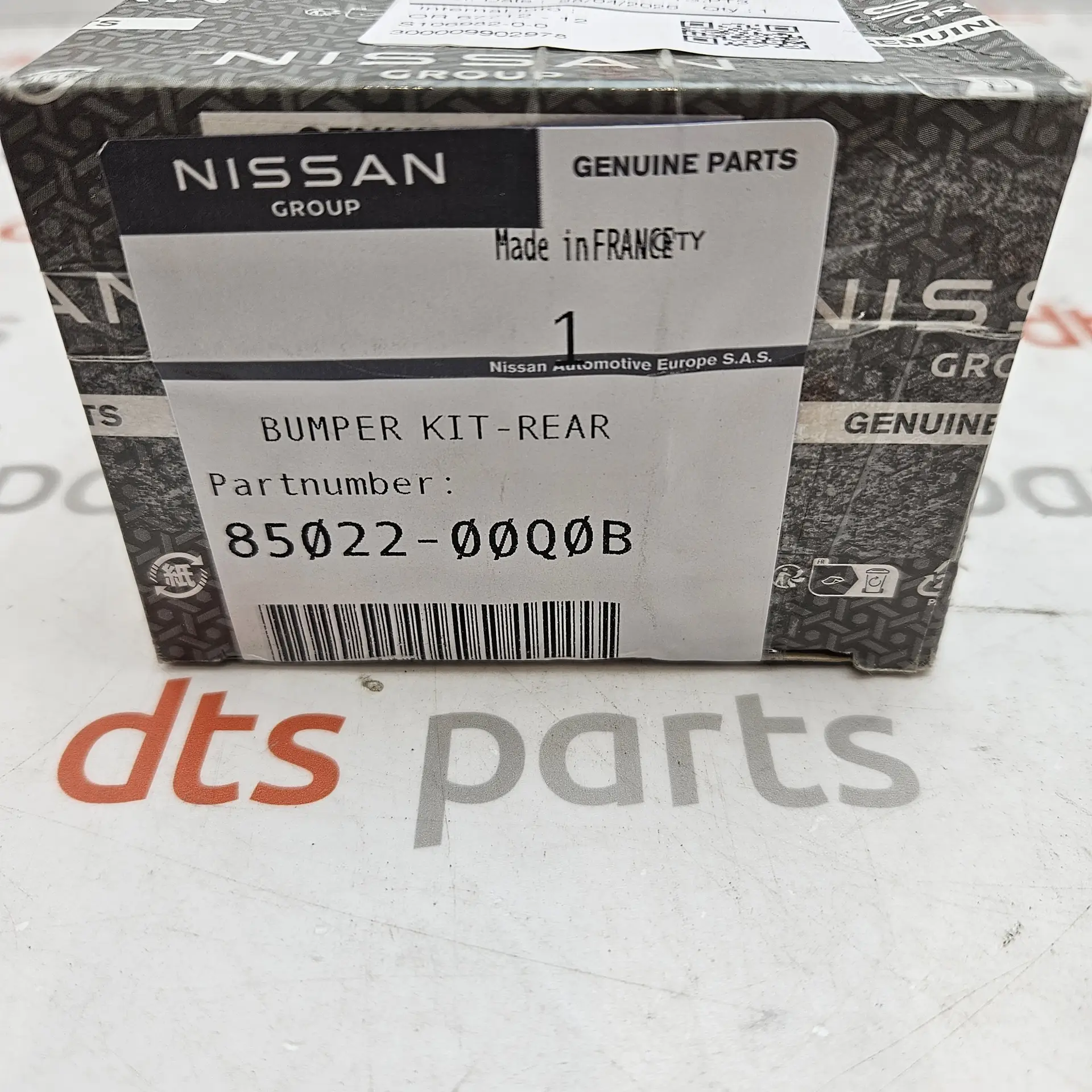 OEM Nissan 8502200Q0B – Rear bumper repair hardware kit