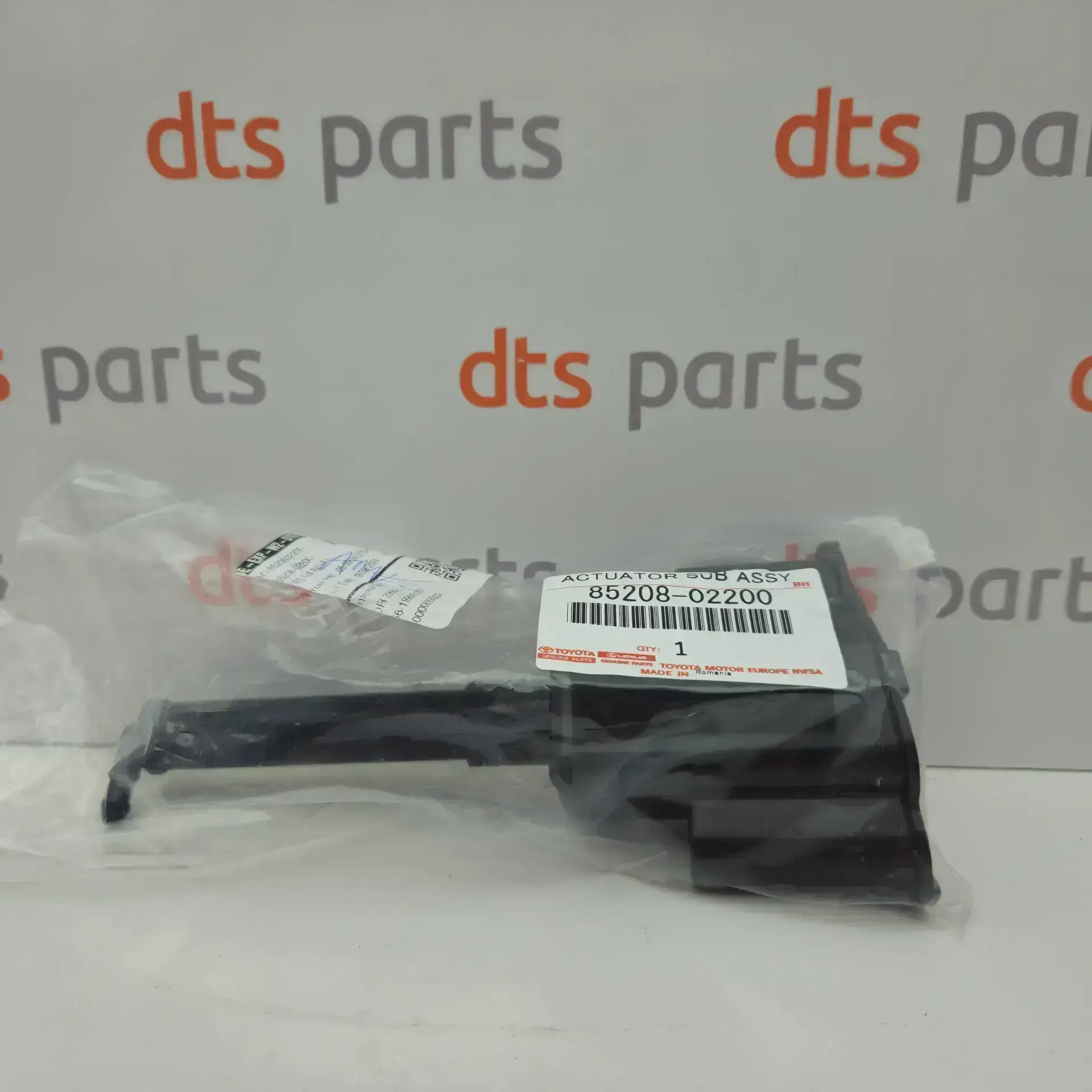 OEM Toyota/Lexus 8520802200 – Front left headlight washer nozzle