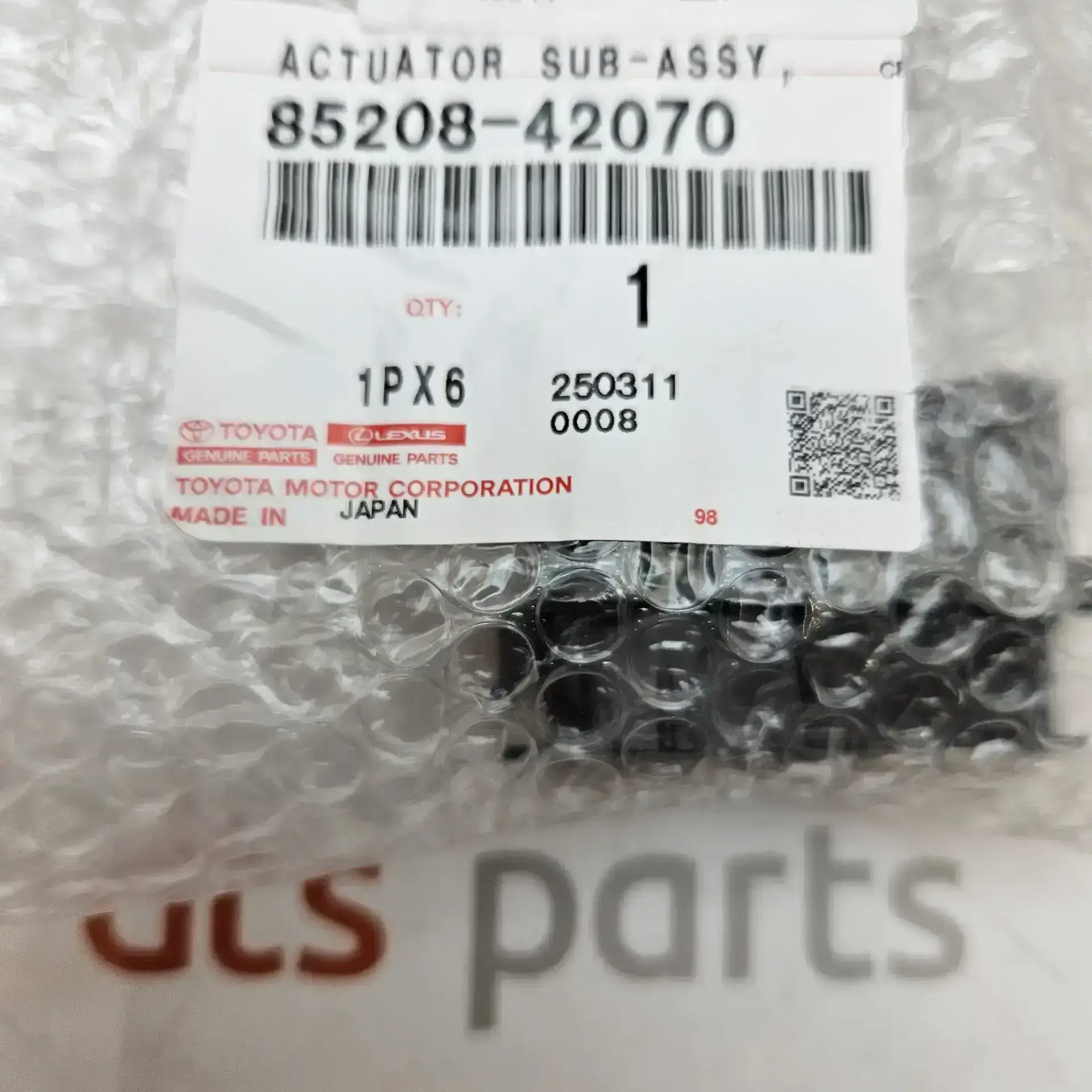 OEM Toyota 8520842070 – Left headlight washer actuator