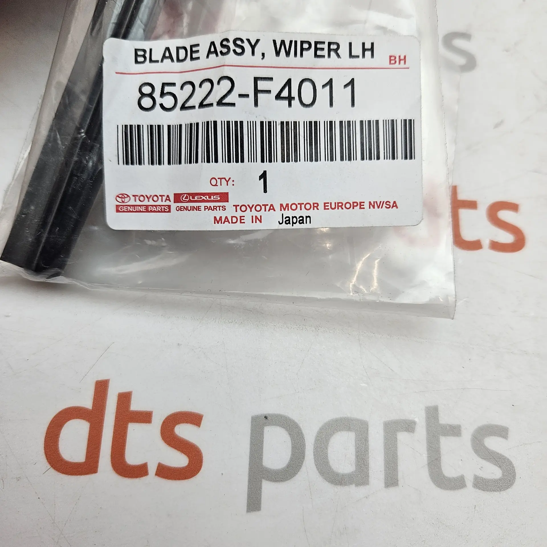 OEM Toyota 85222F4011 – Front left wiper blade