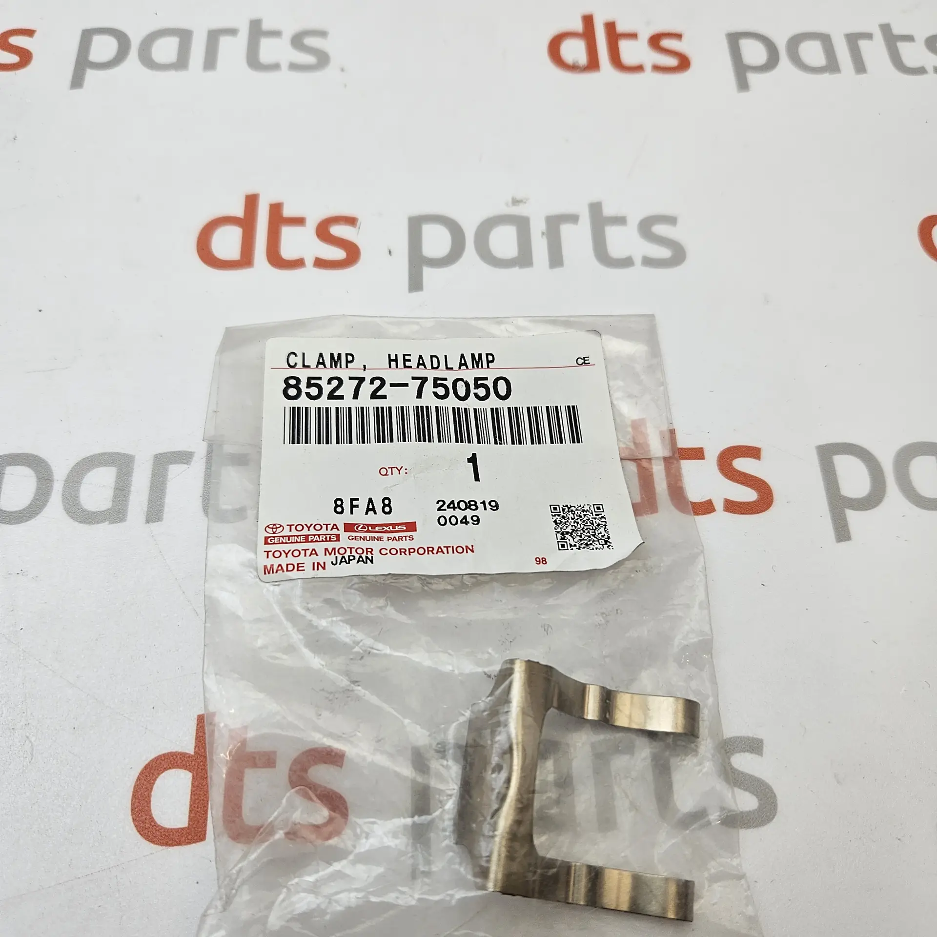 OEM Toyota 8527275050 – Headlamp cleaner fluid spray nozzle retaining C-clamp clip