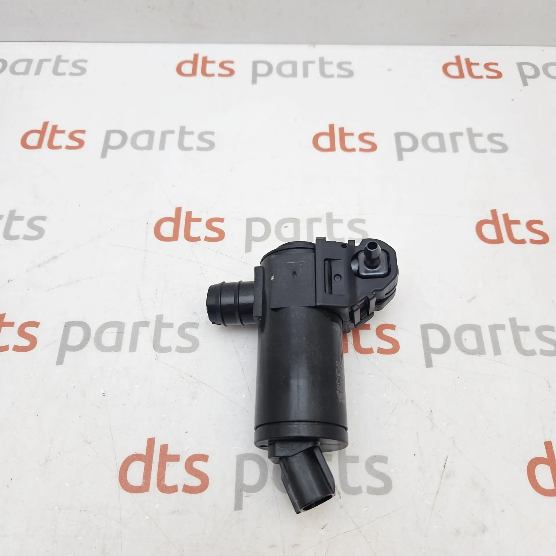 OEM Subaru 8533047100 – Windshield washer pump