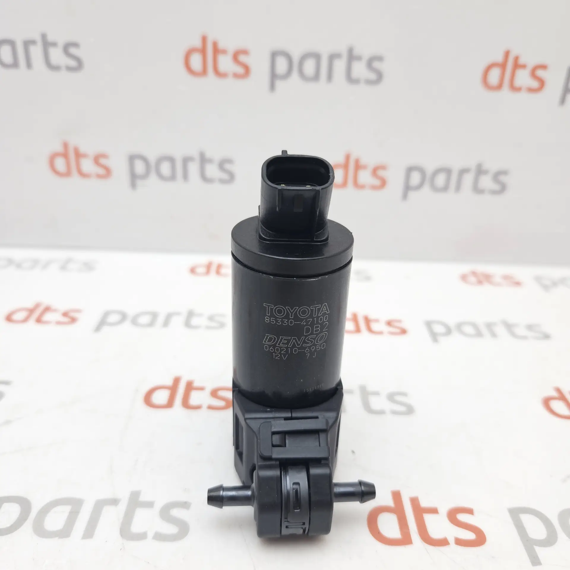 OEM Subaru 8533047100 – Windshield washer pump