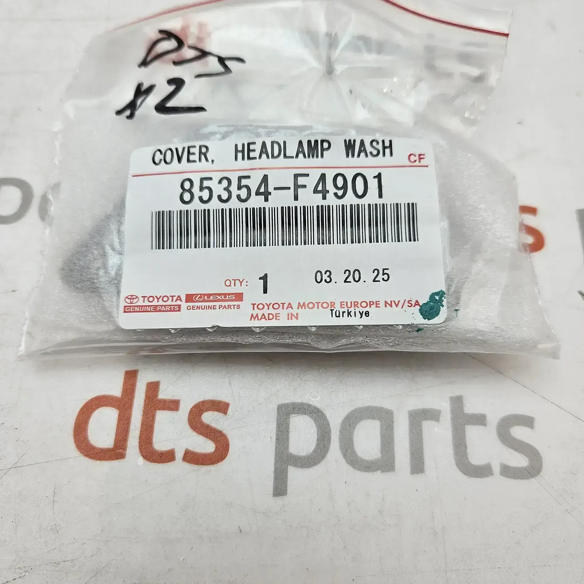 OEM Toyota 85354F4901 – Left side headlight washer cap Toyota C-HR
