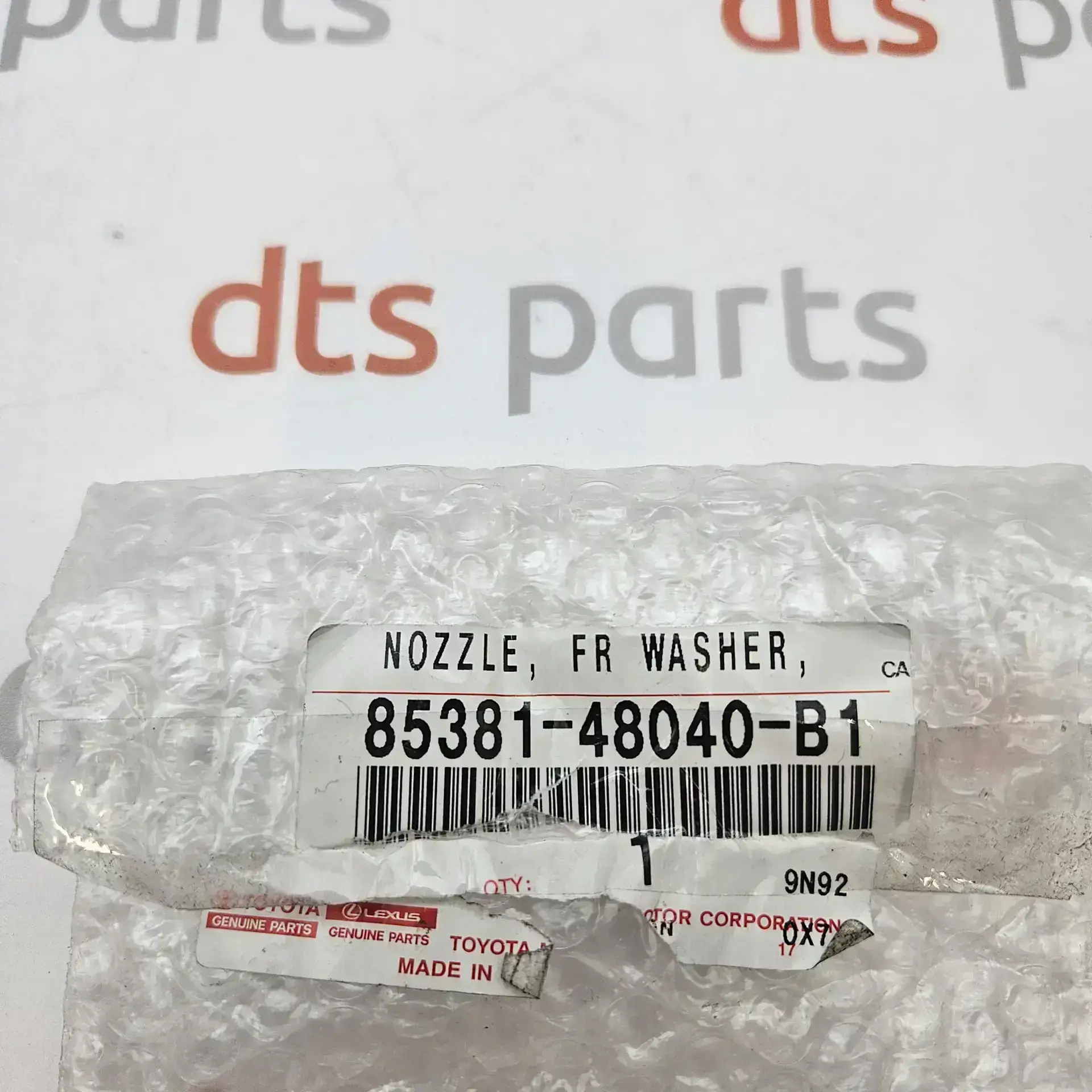 OEM Toyota 8538148040B1 – Front Right Headlight Washer Nozzle  Lexus RX