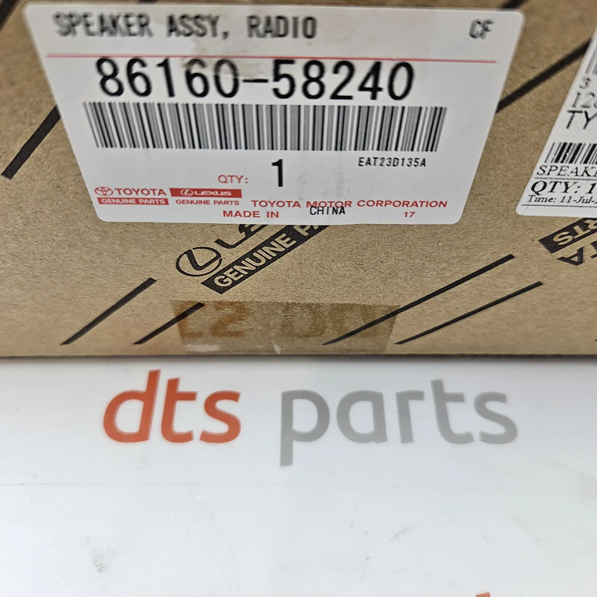 OEM Toyota/Lexus 8616058240 – Front door speaker assembly