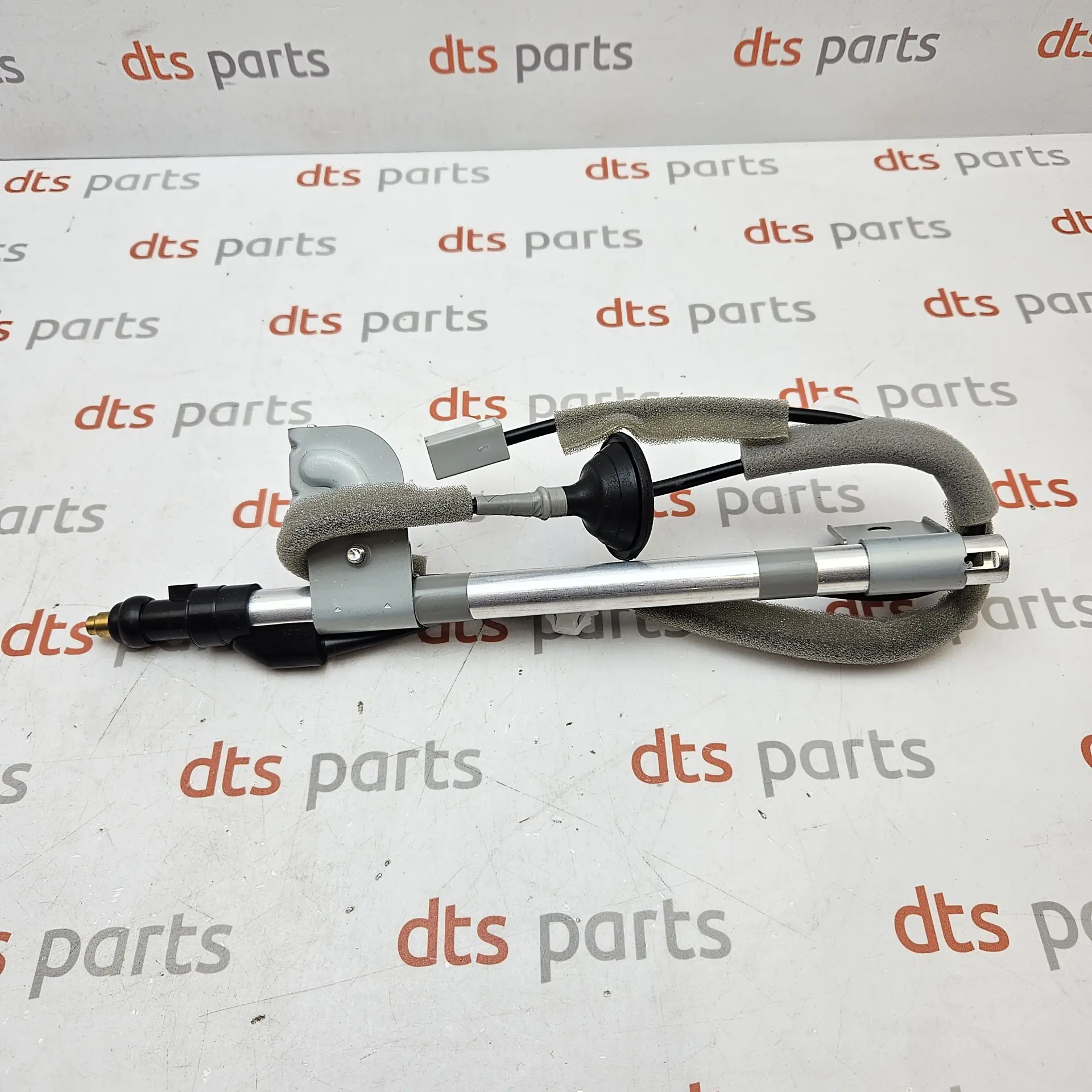 OEM Toyota 8630035190 – Radio Antenna Base Assembly with Holder
