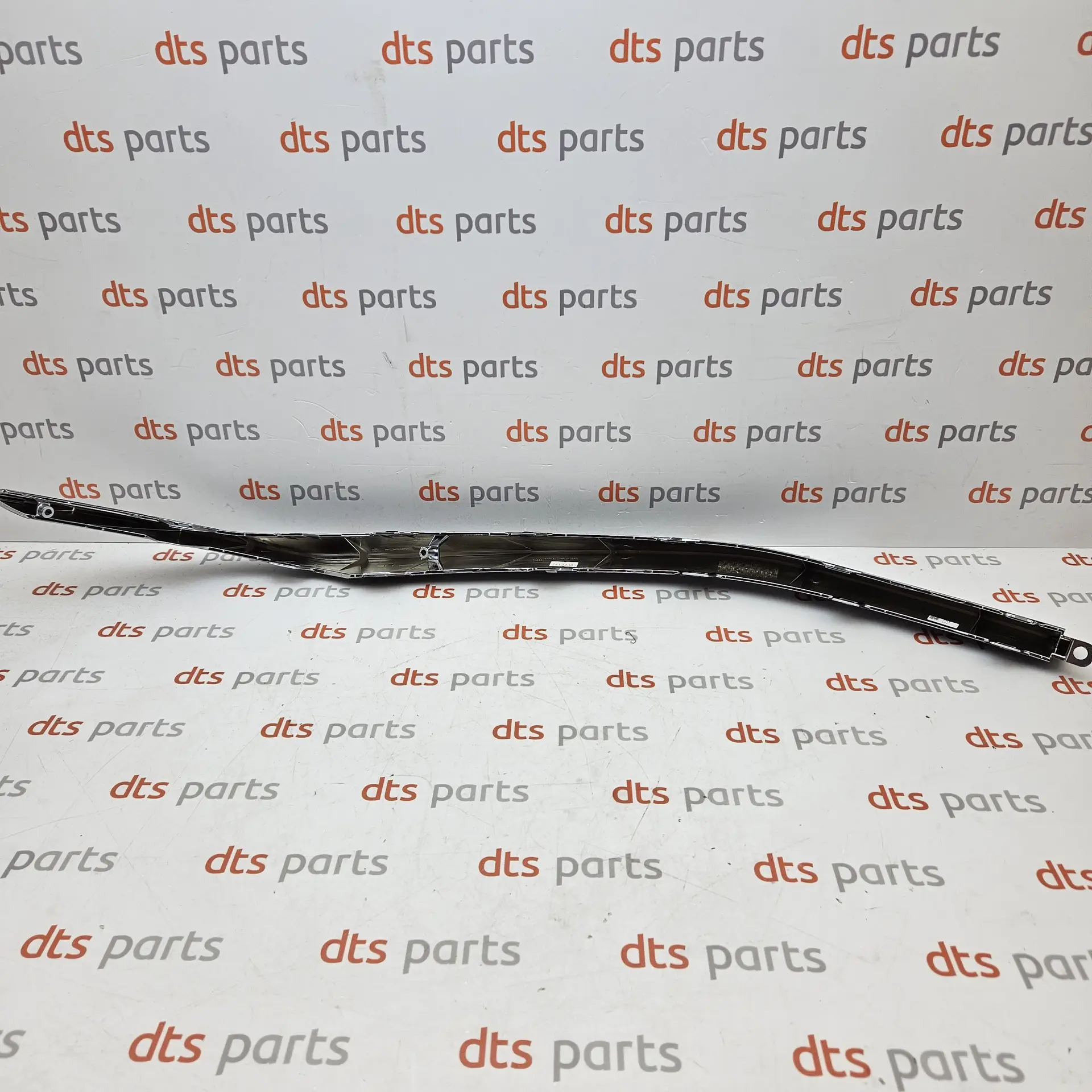 OEM Hyundai 86595N7010TRC – Front left bumper moulding