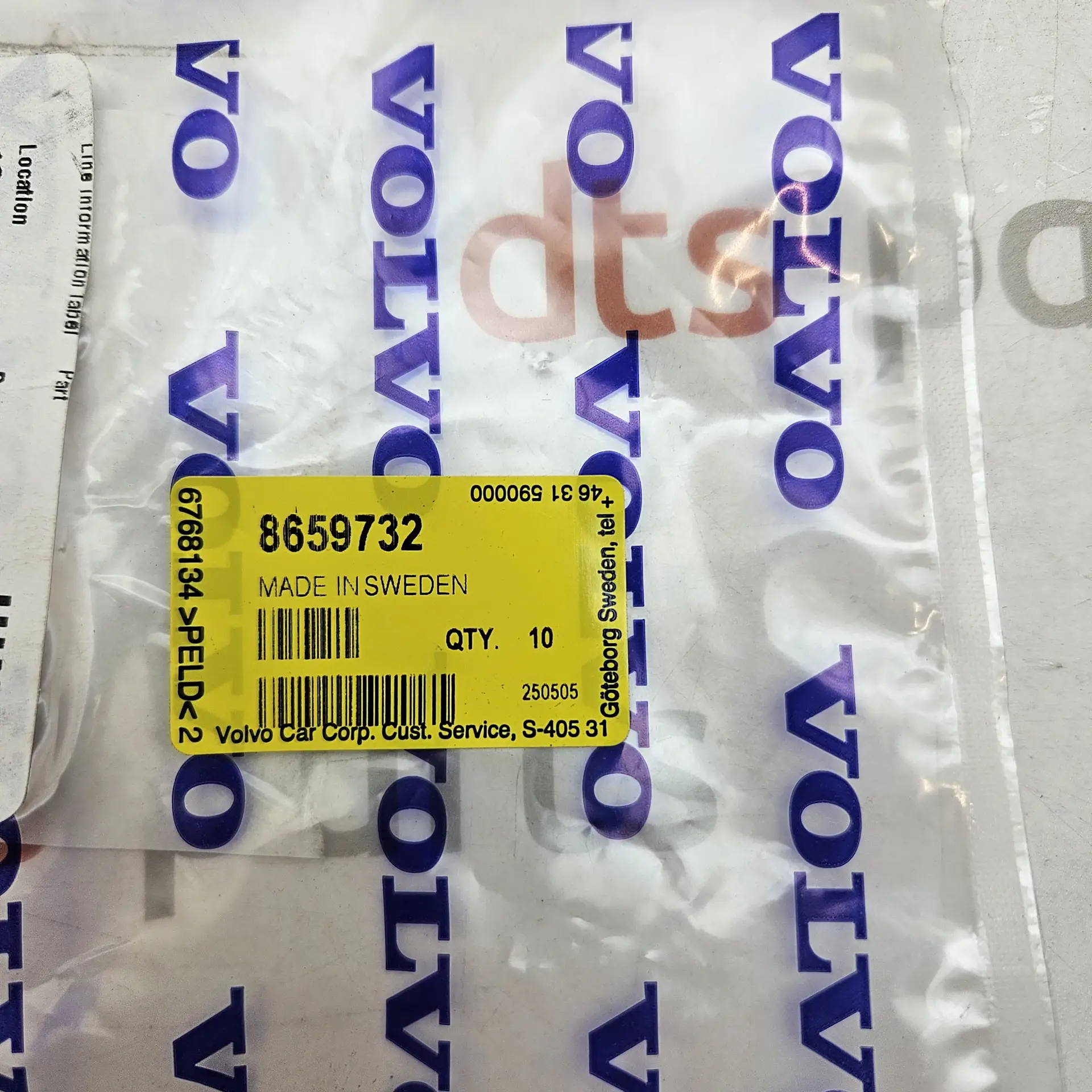 OEM Volvo 8659732 – Fender flare clip