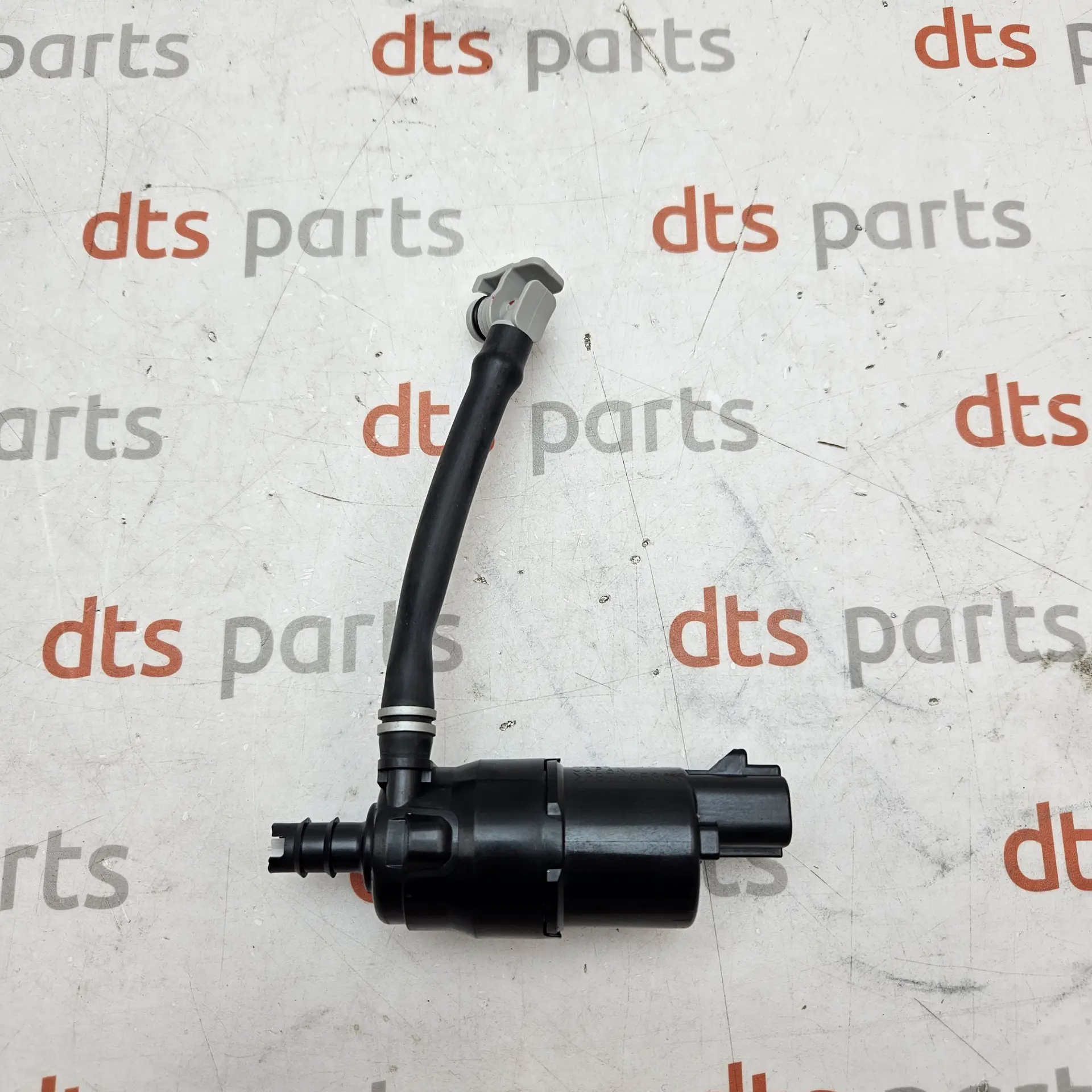 OEM Subaru 86611AN100 – Headlight washer motor and pump assembly