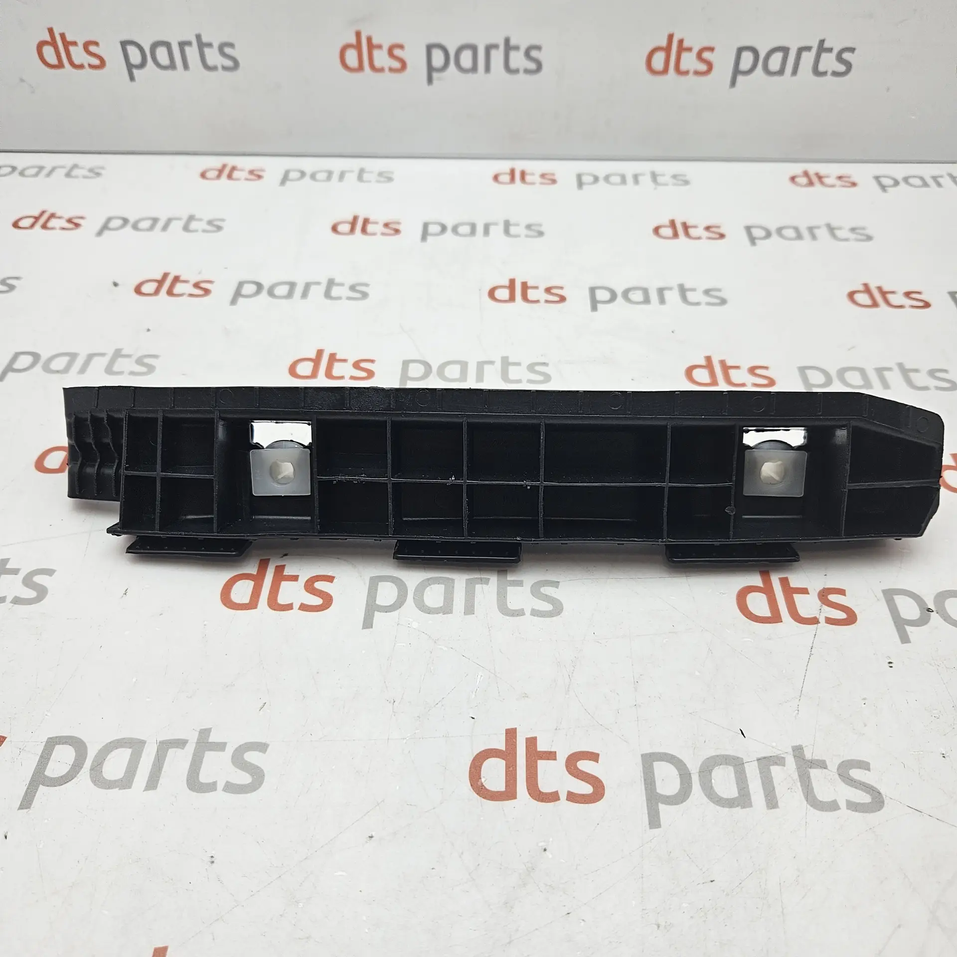 OEM Hyundai 866131J000 – Left bumper side bracket