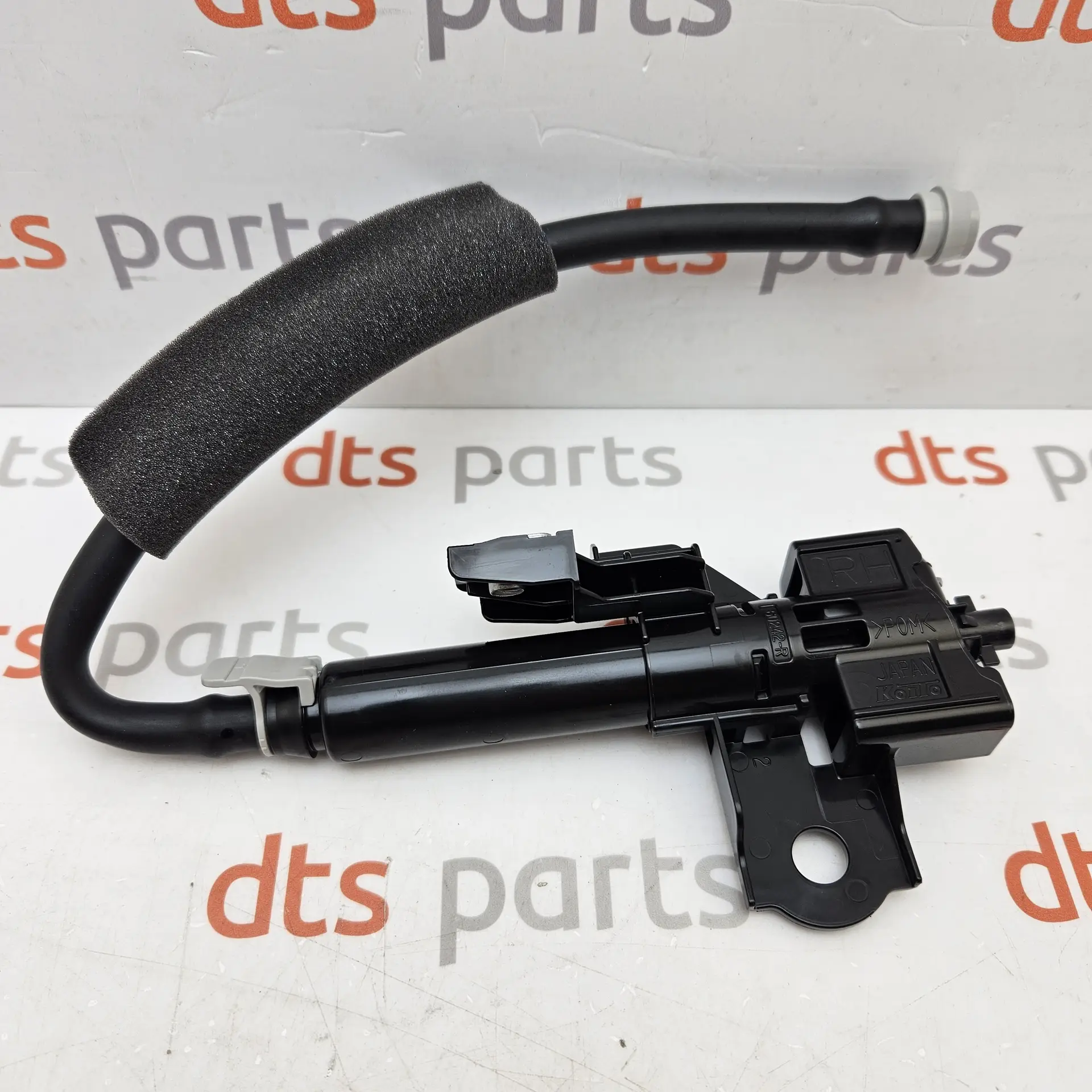 OEM Subaru 86636AN200 – Front right headlight washer nozzle