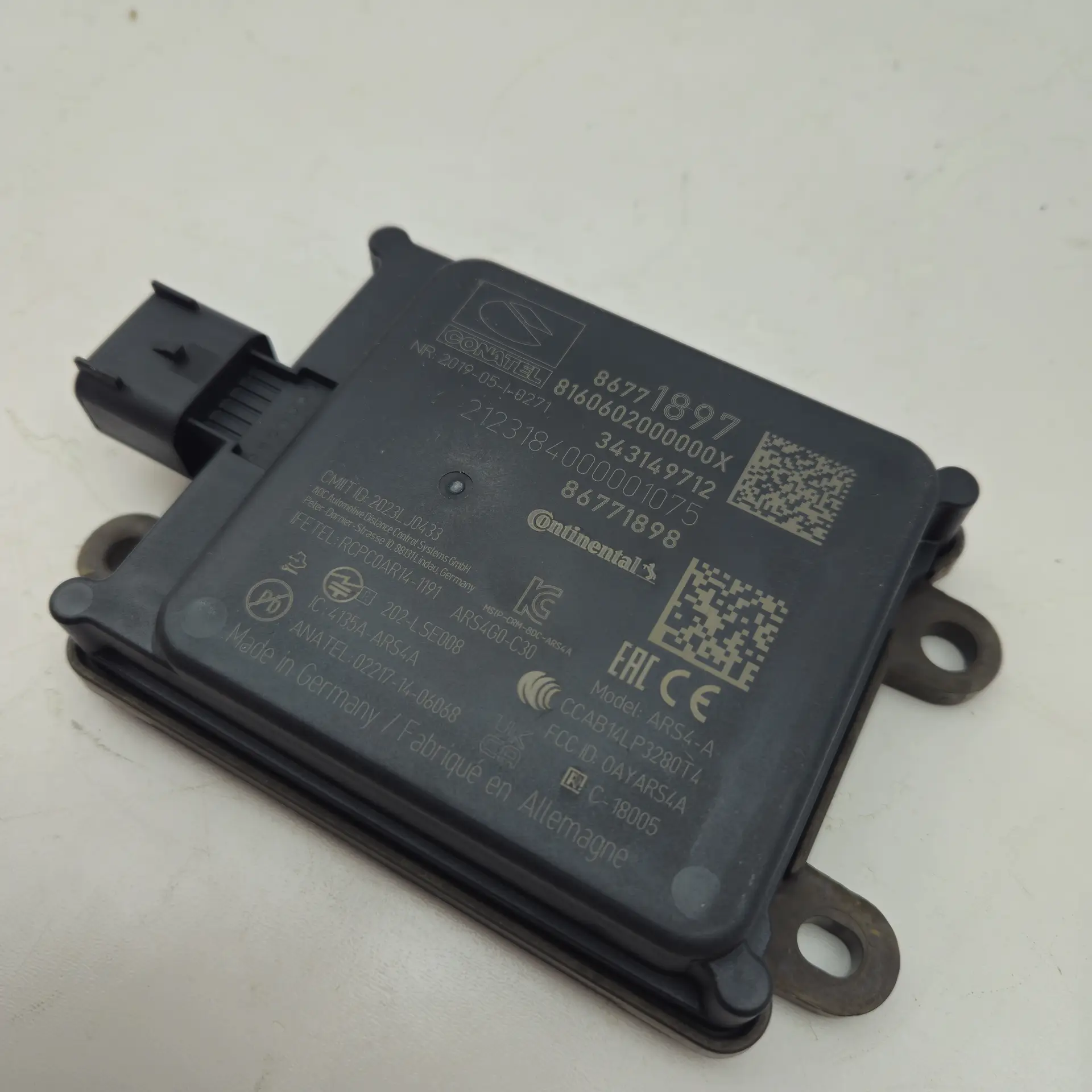 OEM General Motors 86771897 – Front radar range sensor