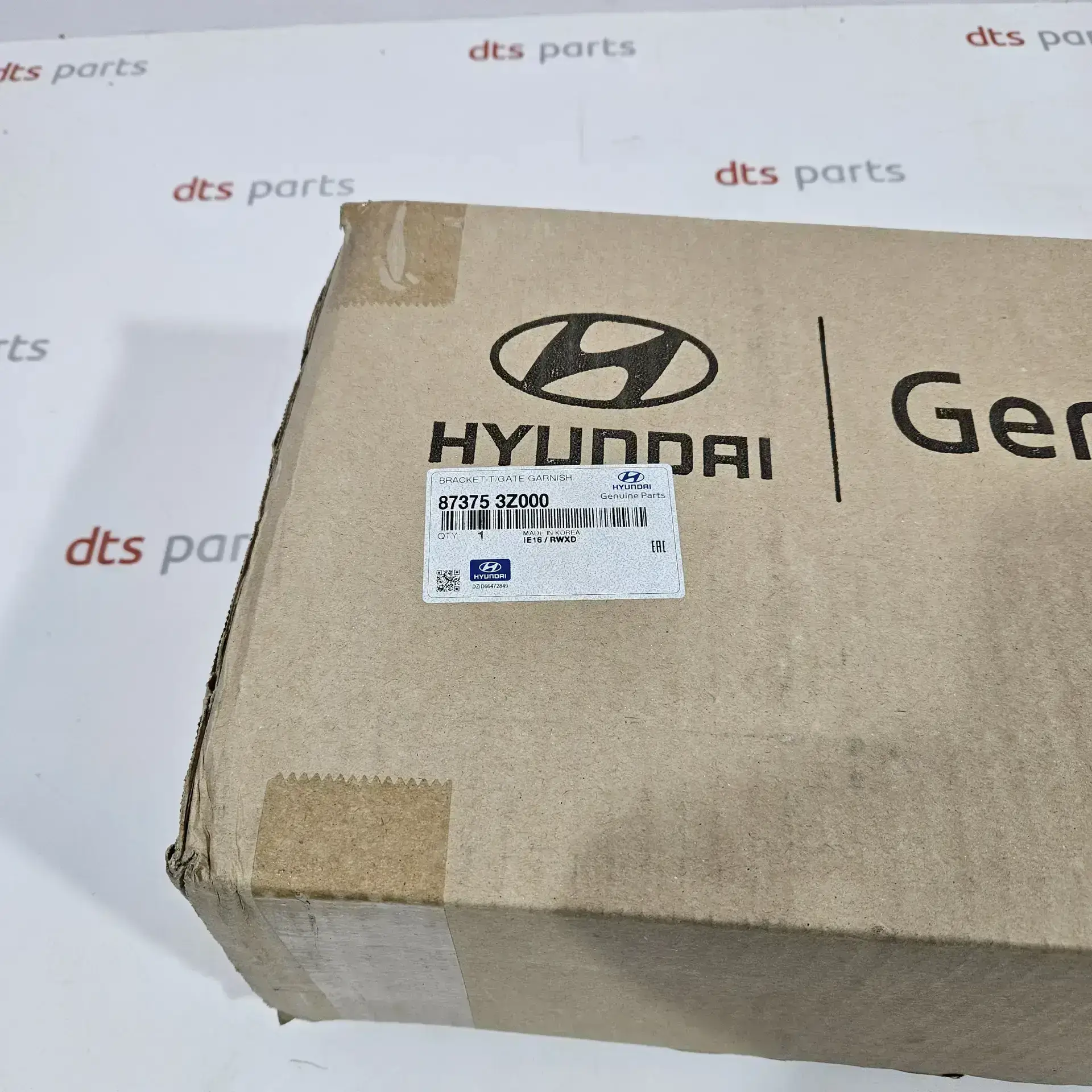 OEM Hyundai 873753Z000 – Tailgate bracket