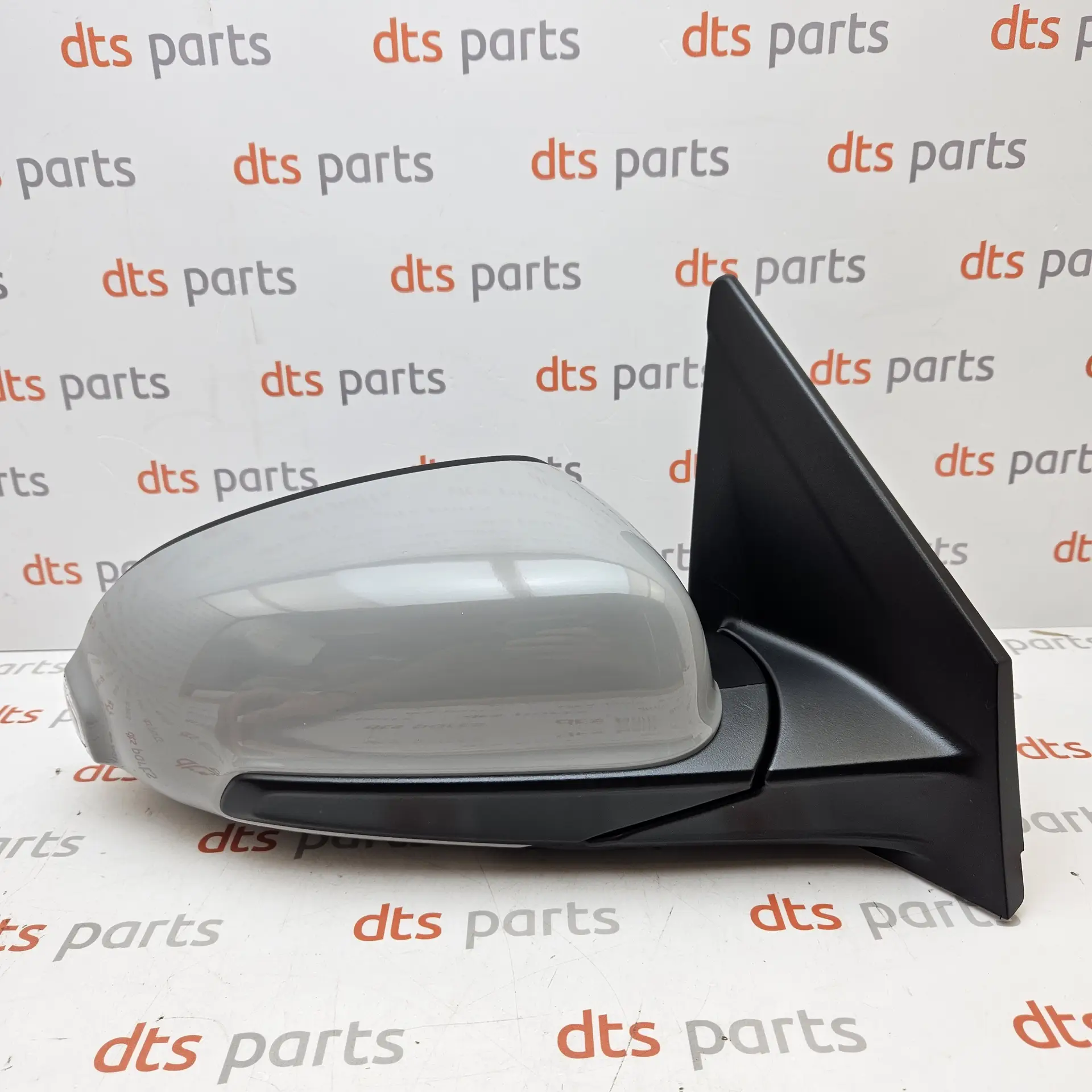 OEM Hyundai 87620J9610C5G – Right mirror