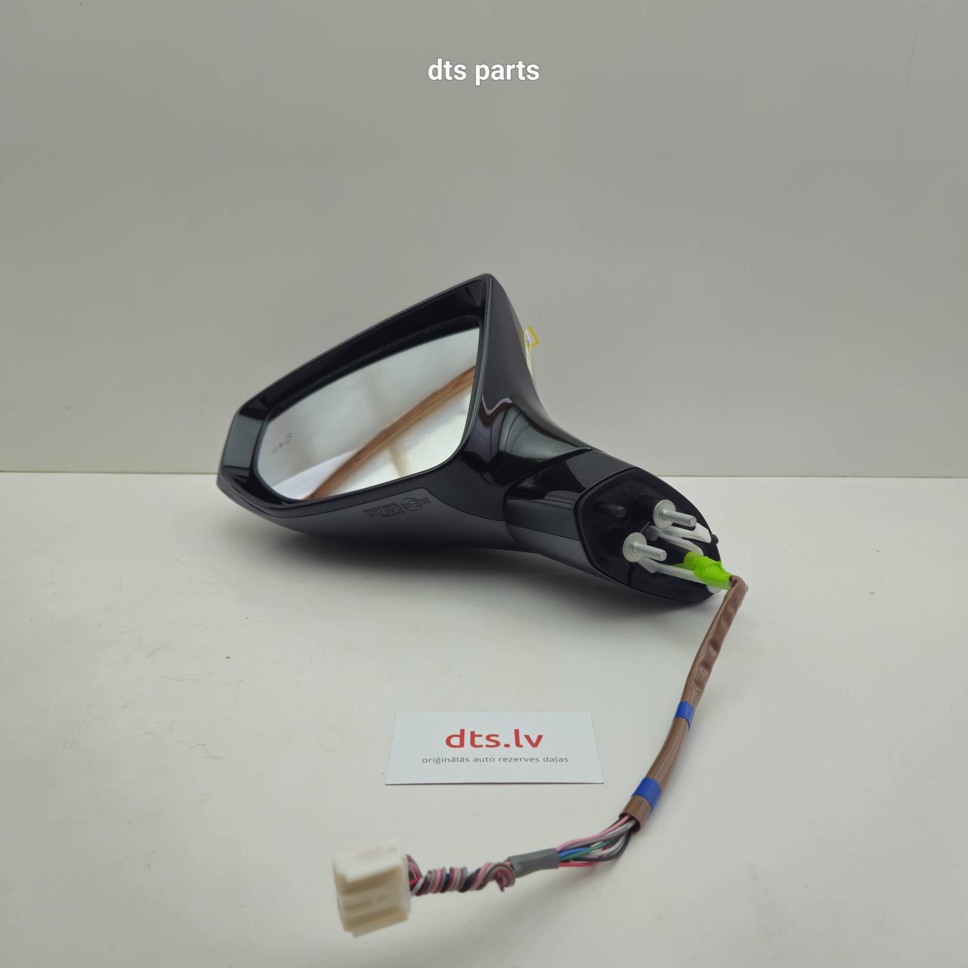 OEM Toyota/Lexus 8794076370B0 – Right, rear view mirror