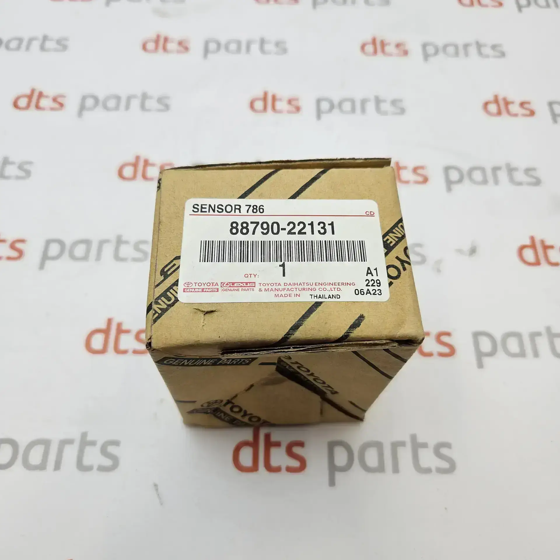 OEM Toyota 8879022131 – Ambient air temperature sensor