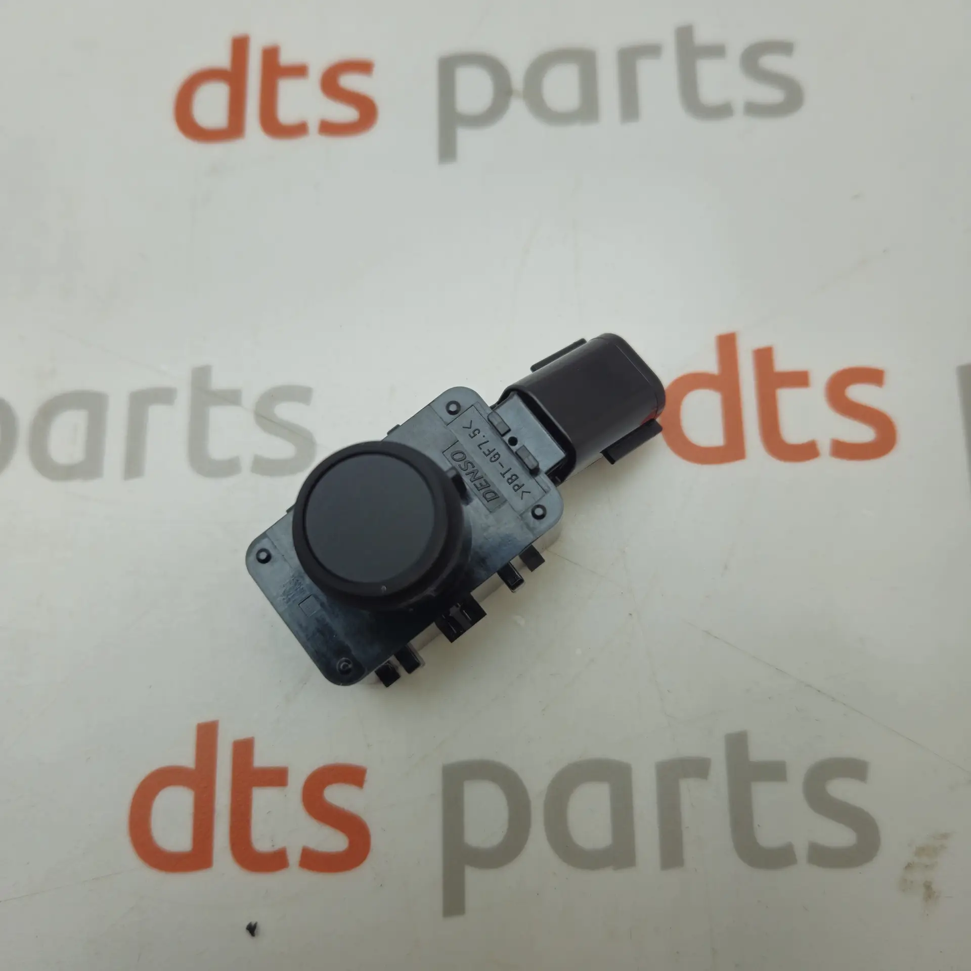 OEM Toyota 8934133220C4 – Front parking sesnor