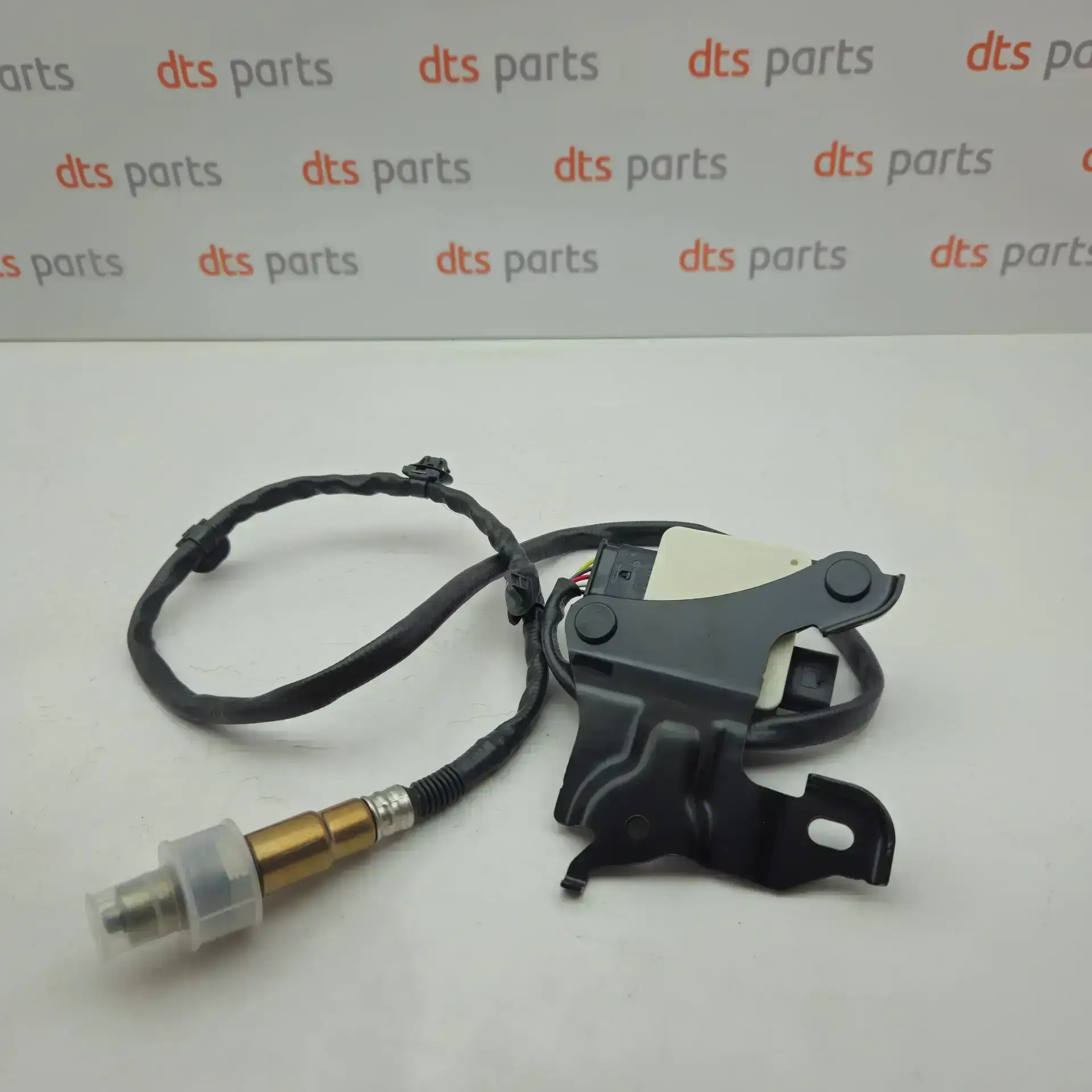 OEM Toyota/Lexus 894A071011 – Diesel exhaust particulate matter sensor
