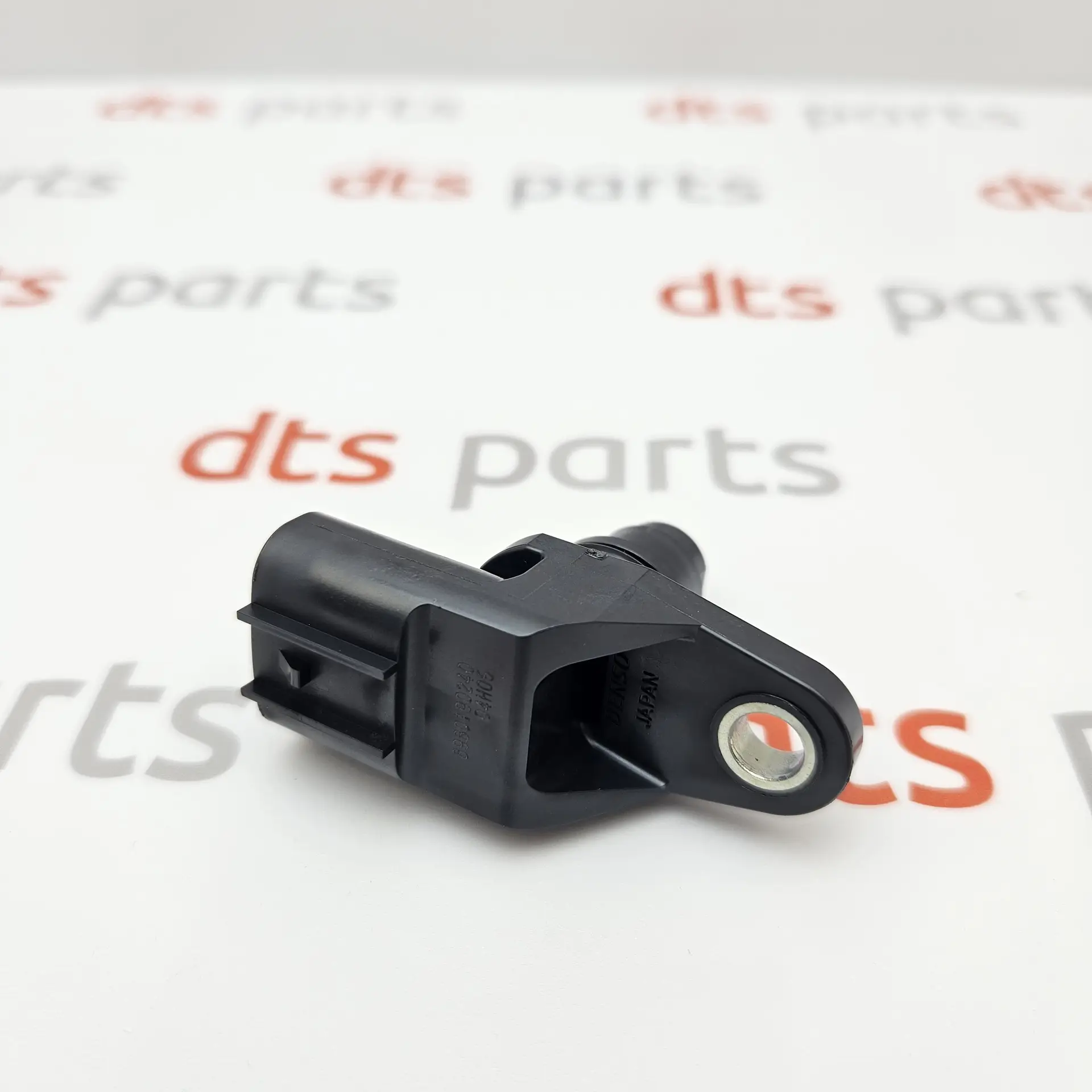 OEM Isuzu 8980190240 – Camshaft position sensor