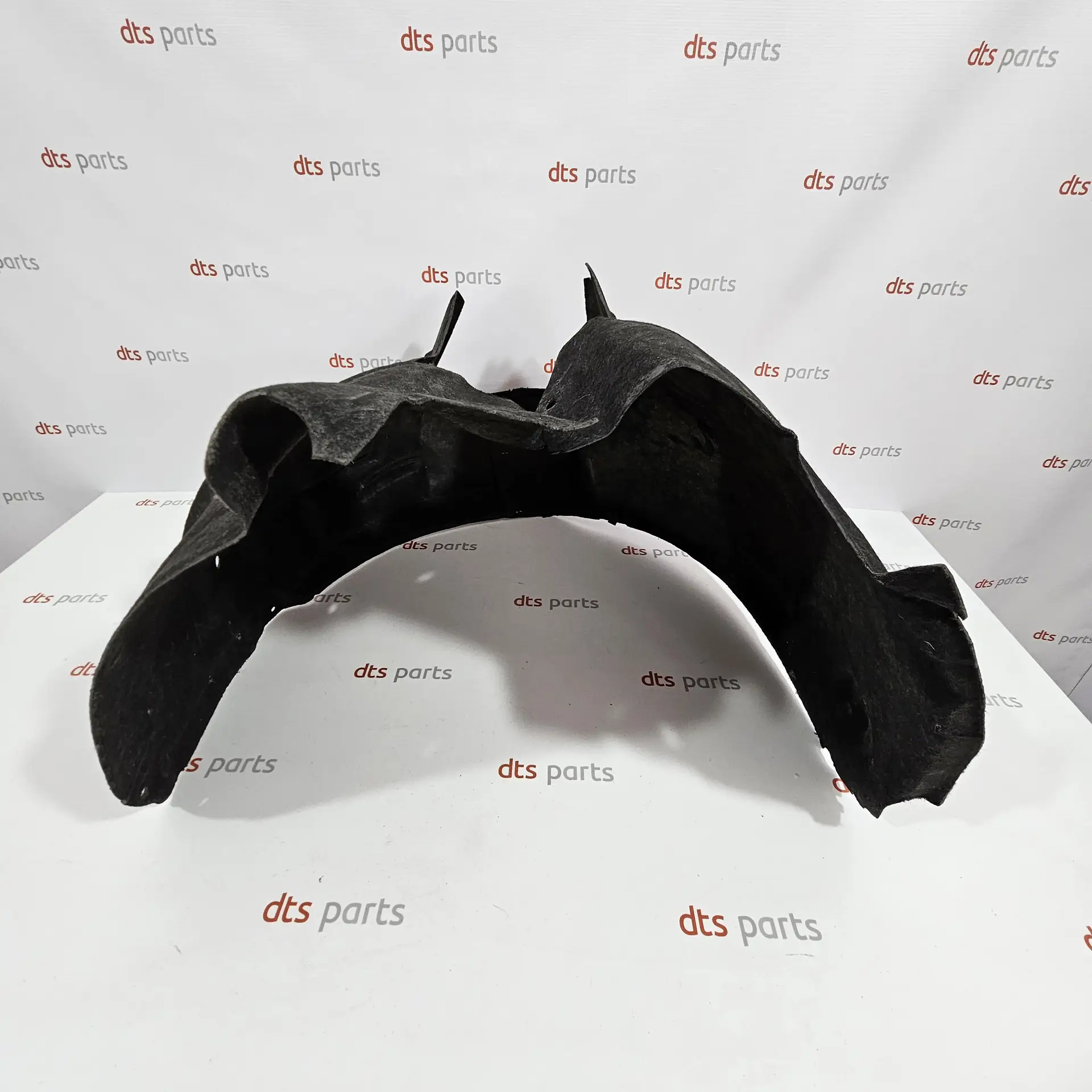 OEM VAG 8K0821172Q – Front right fender liner