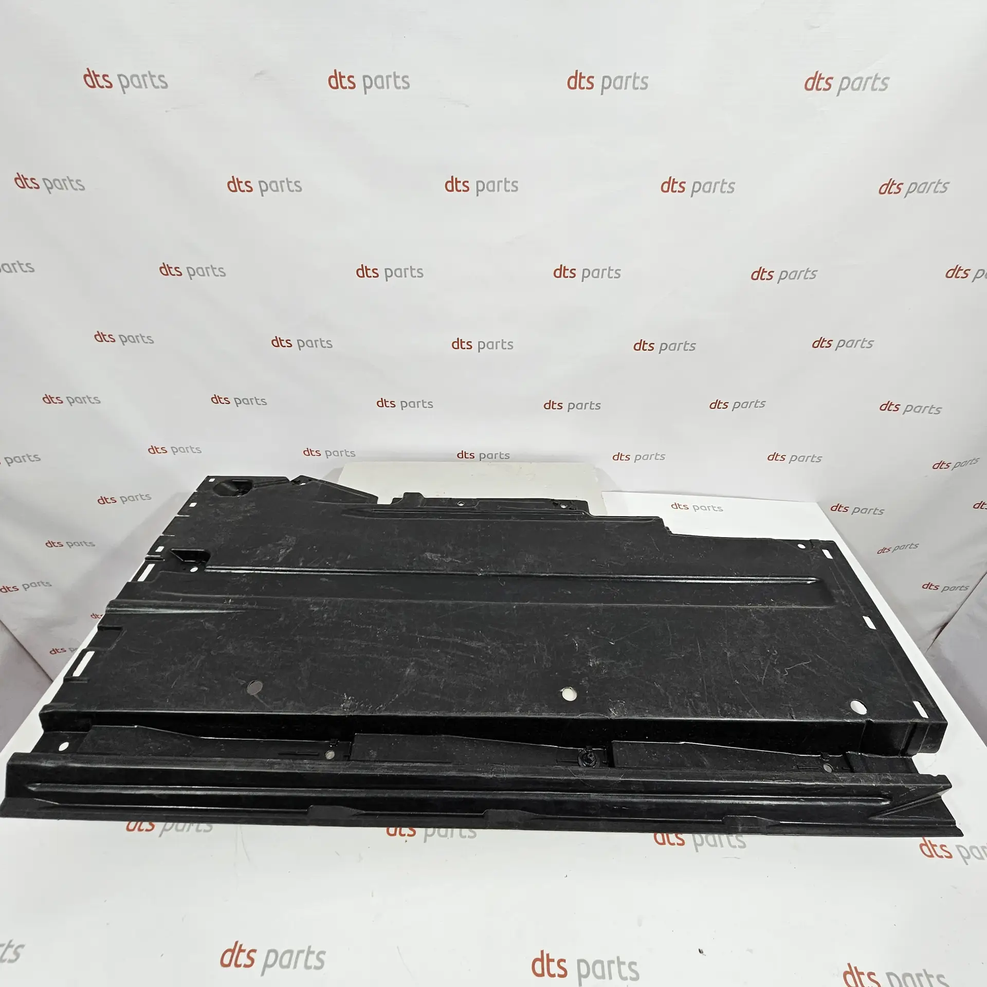 OEM VAG 8K0825207C – Left underbody liner trim