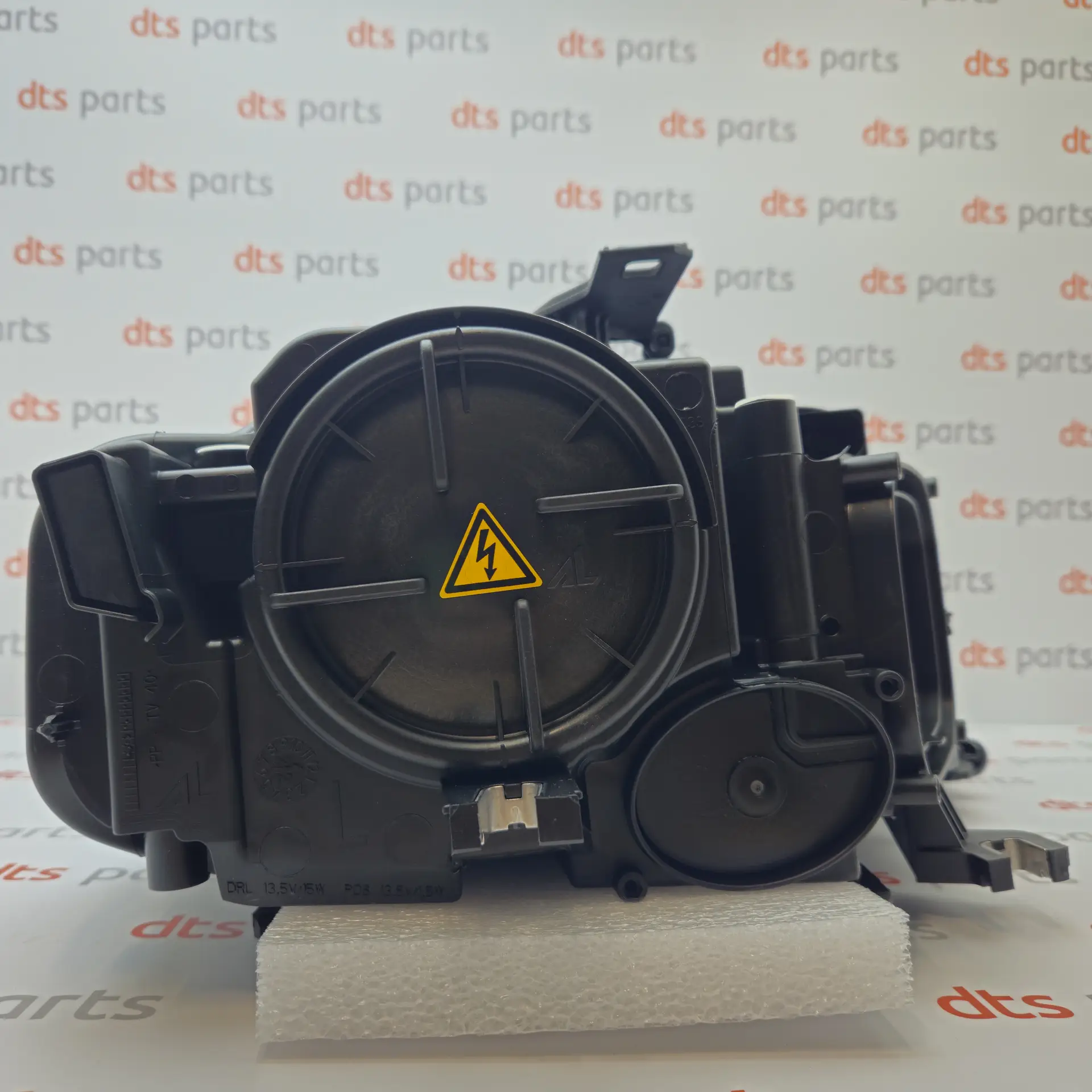 OEM Audi 8K0941029AJ – Front left headlight