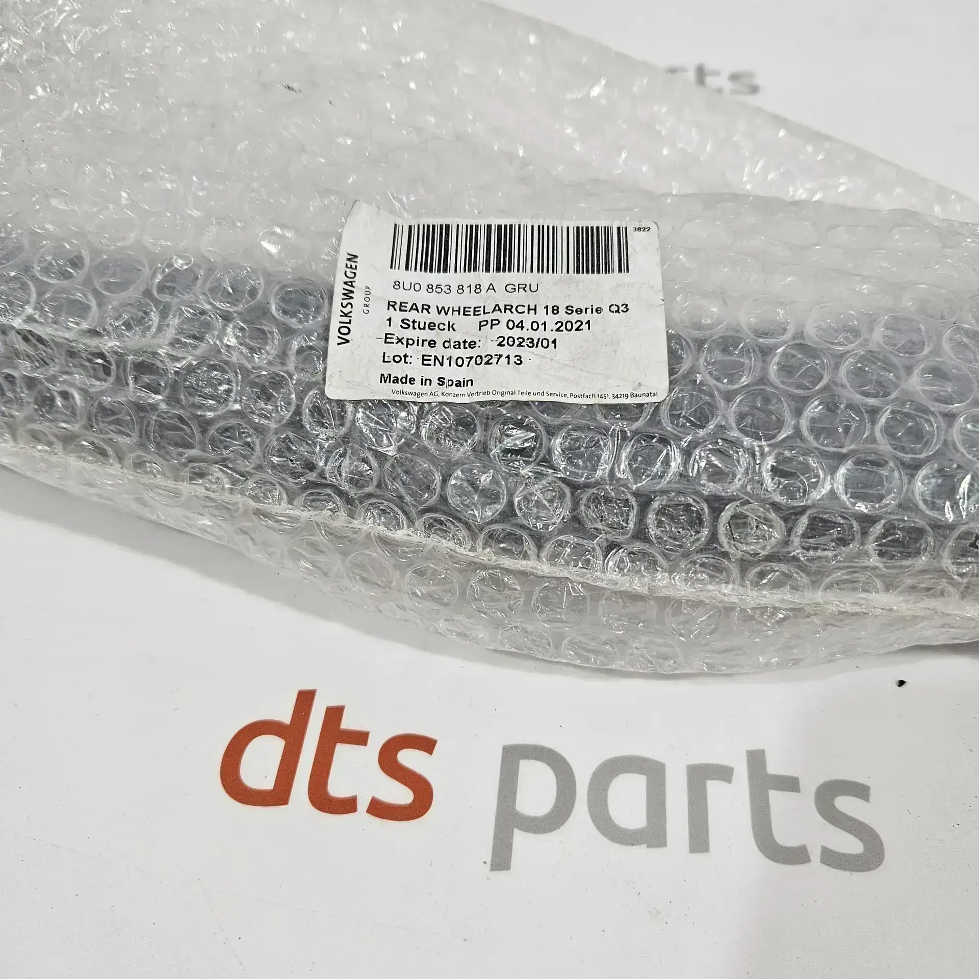OEM VAG 8U0853818AGRU – Rear right fender flare
