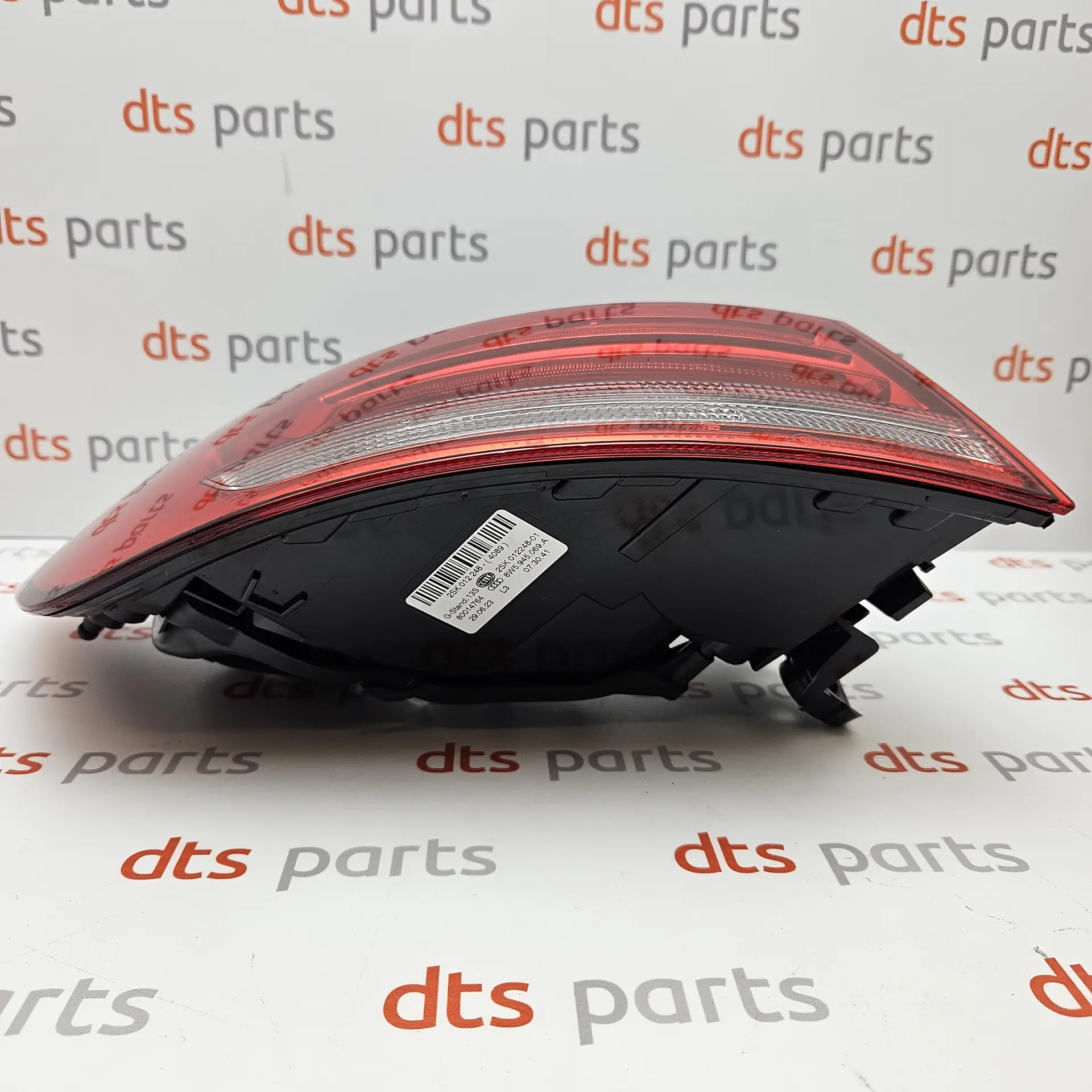 OEM VAG 8W5945069A – Rear left taillight
