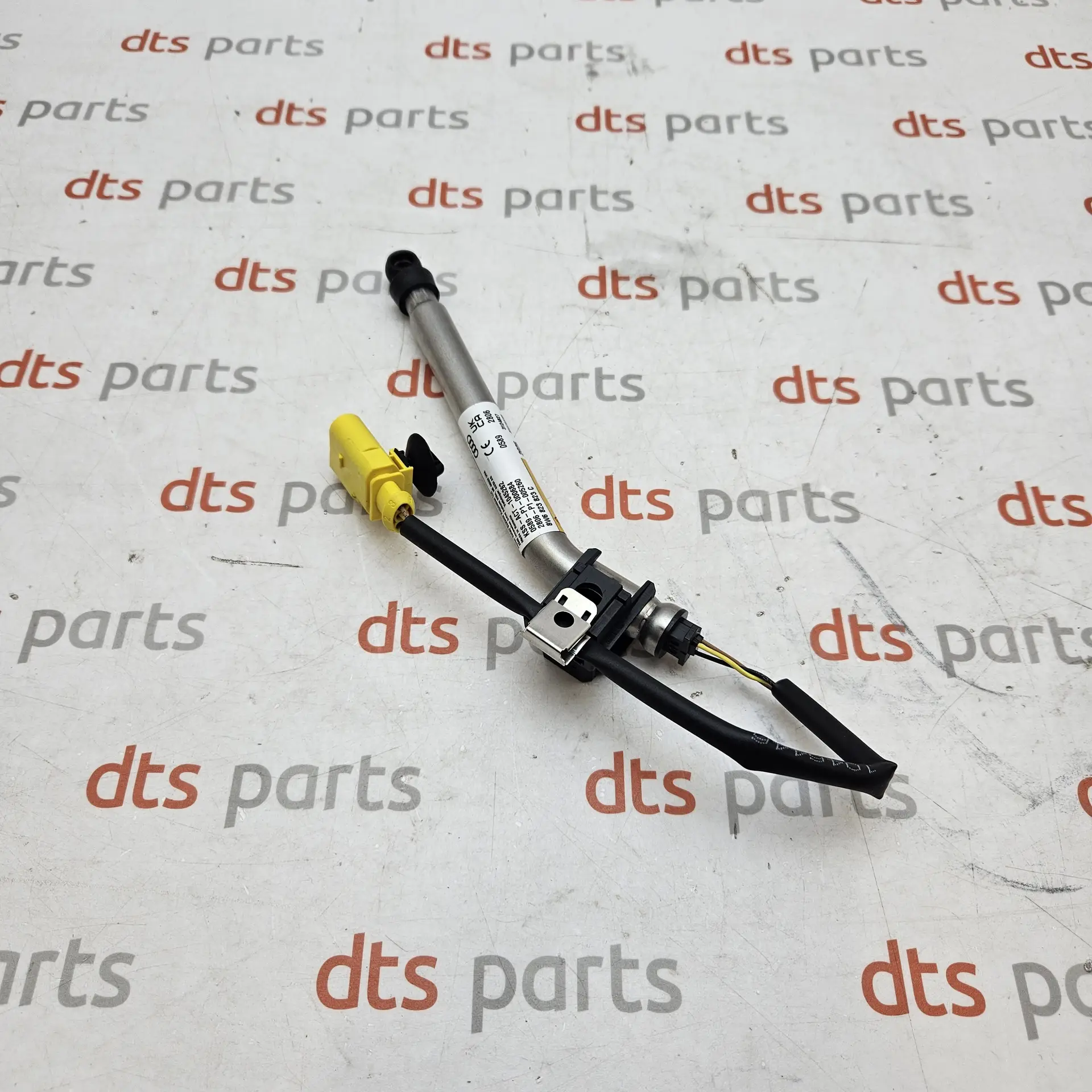 OEM Audi 8W6823823C – Pedestrian protection bonnet hood hinge actuator