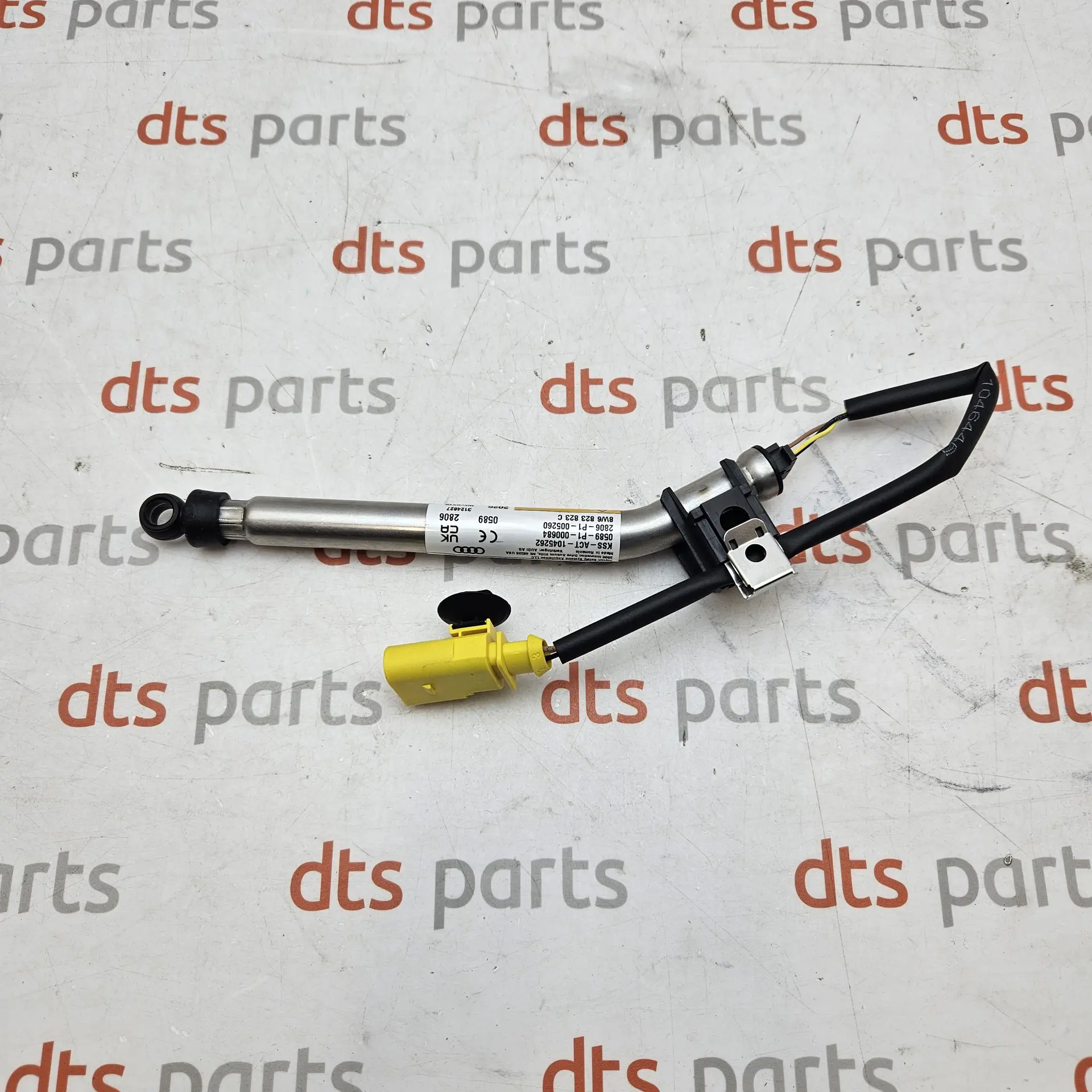 OEM Audi 8W6823823C – Pedestrian protection bonnet hood hinge actuator