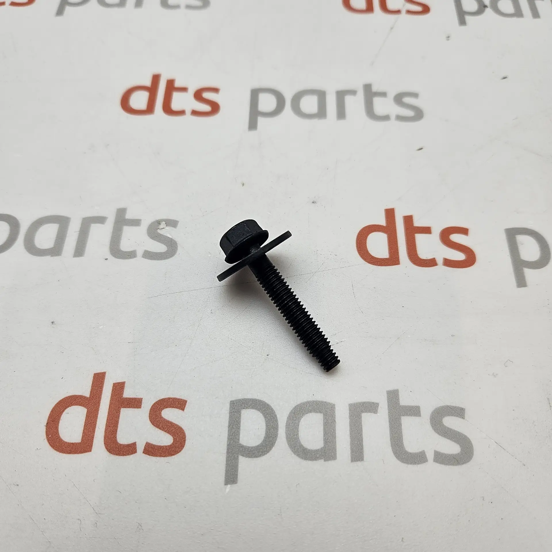 OEM Toyota 9011906953 – Bolt with Washer Toyota Genuine OEM Part