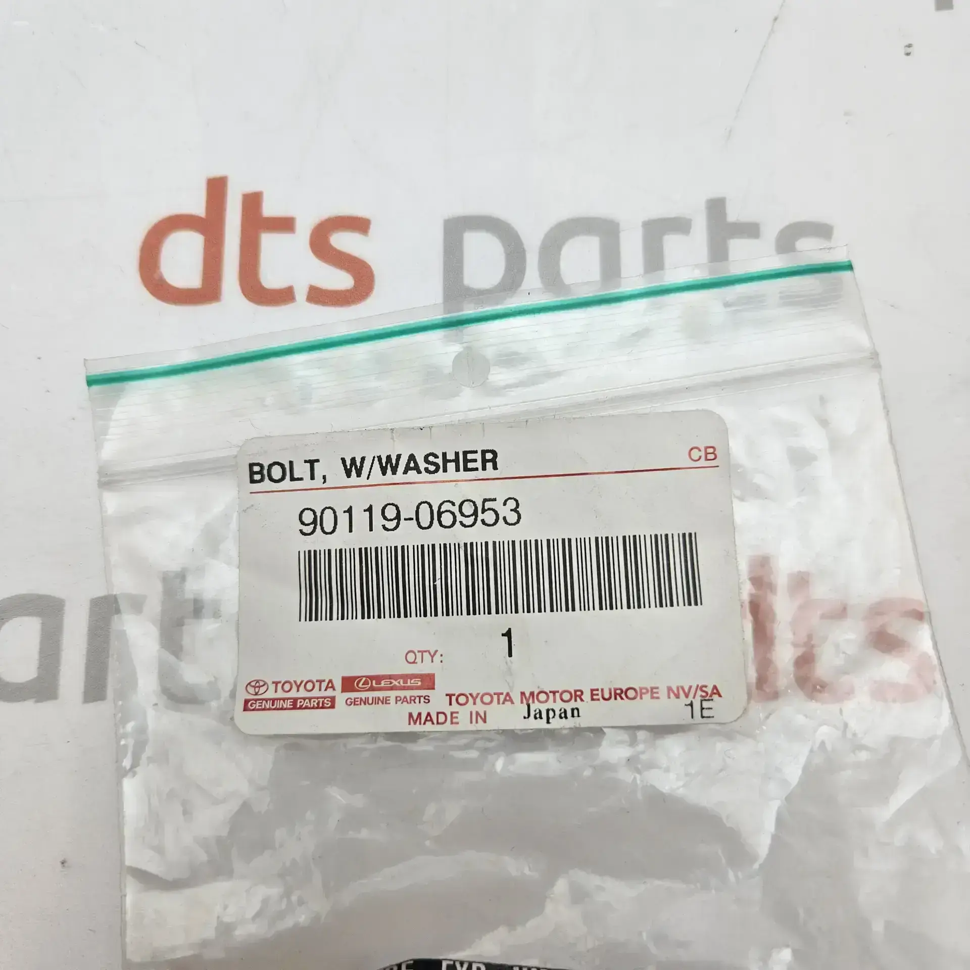 OEM Toyota 9011906953 – Bolt with Washer Toyota Genuine OEM Part