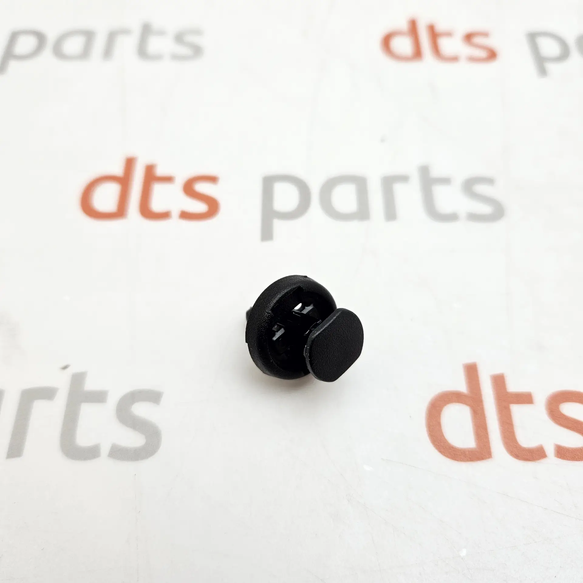 OEM Toyota 9046707220 – Clip , Genuine Toyota