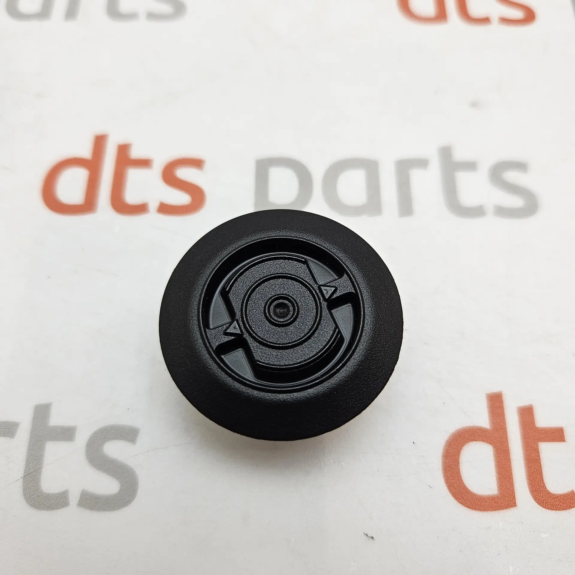 OEM Toyota 9046722014 – Molding clip, Genuine Toyota